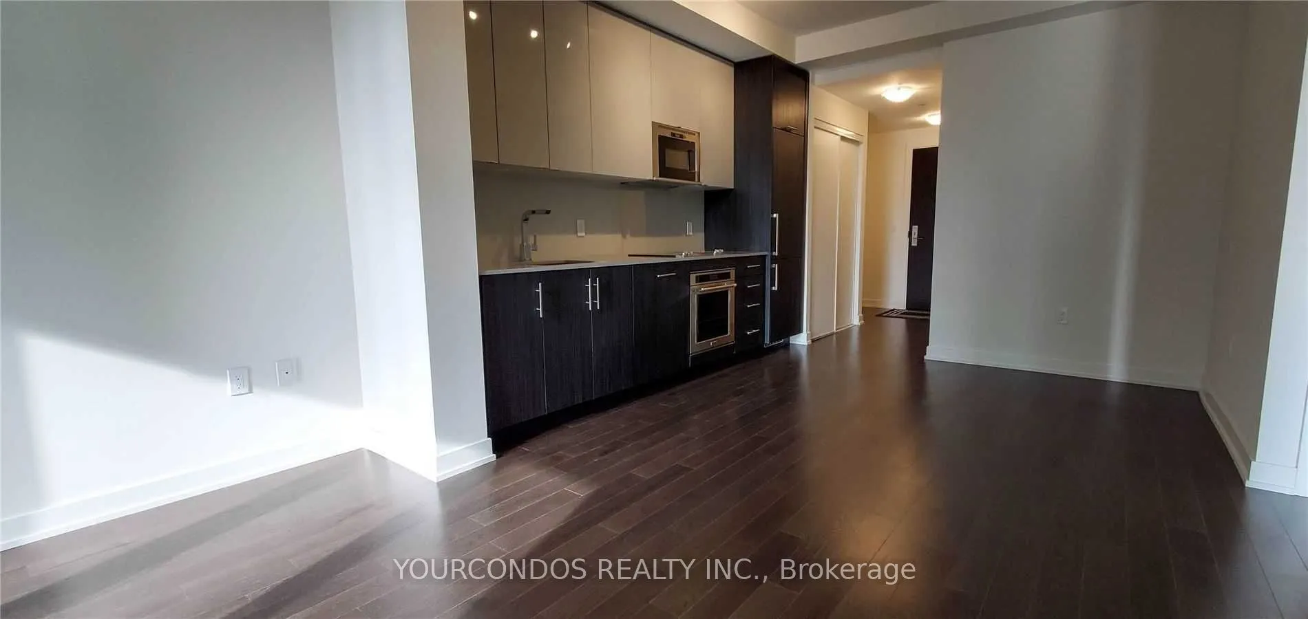 330 Richmond Street W, #1701