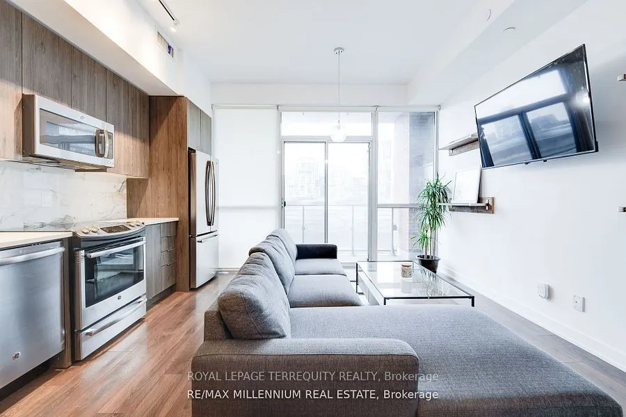 50 Bruyeres Mews, #710