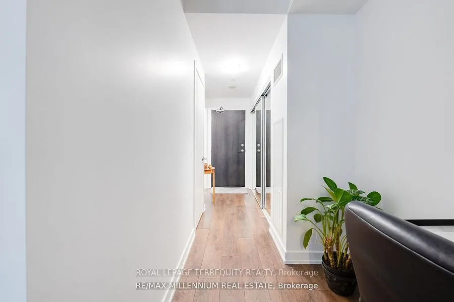 50 Bruyeres Mews, #710