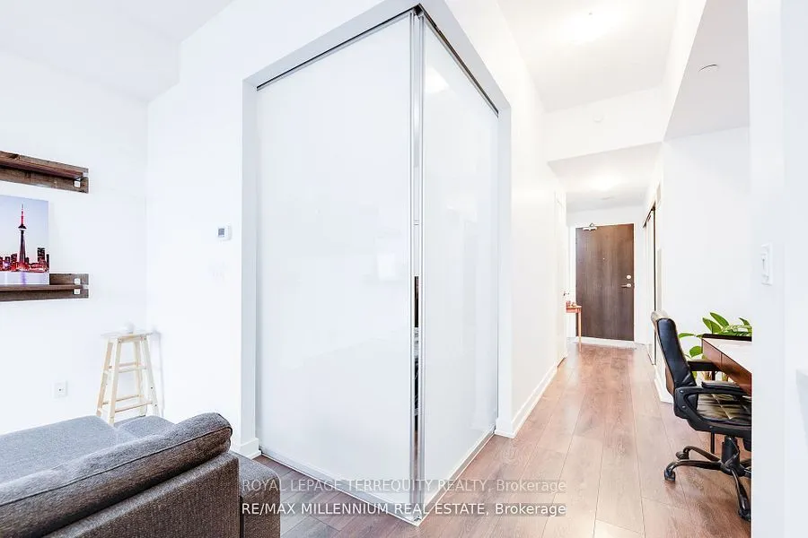 50 Bruyeres Mews, #710