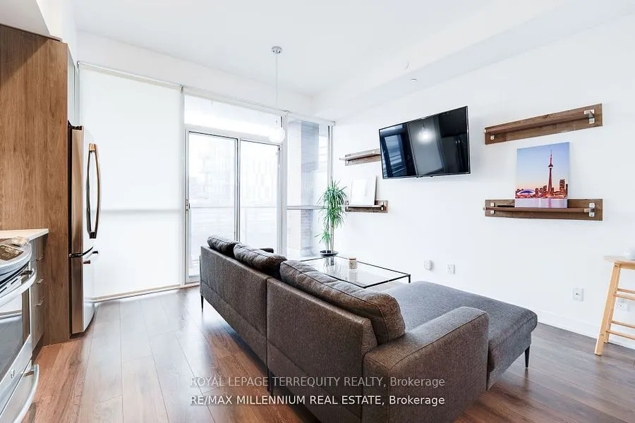 50 Bruyeres Mews, #710