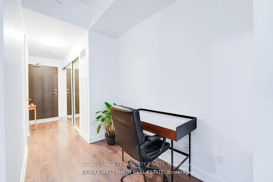 50 Bruyeres Mews, #710