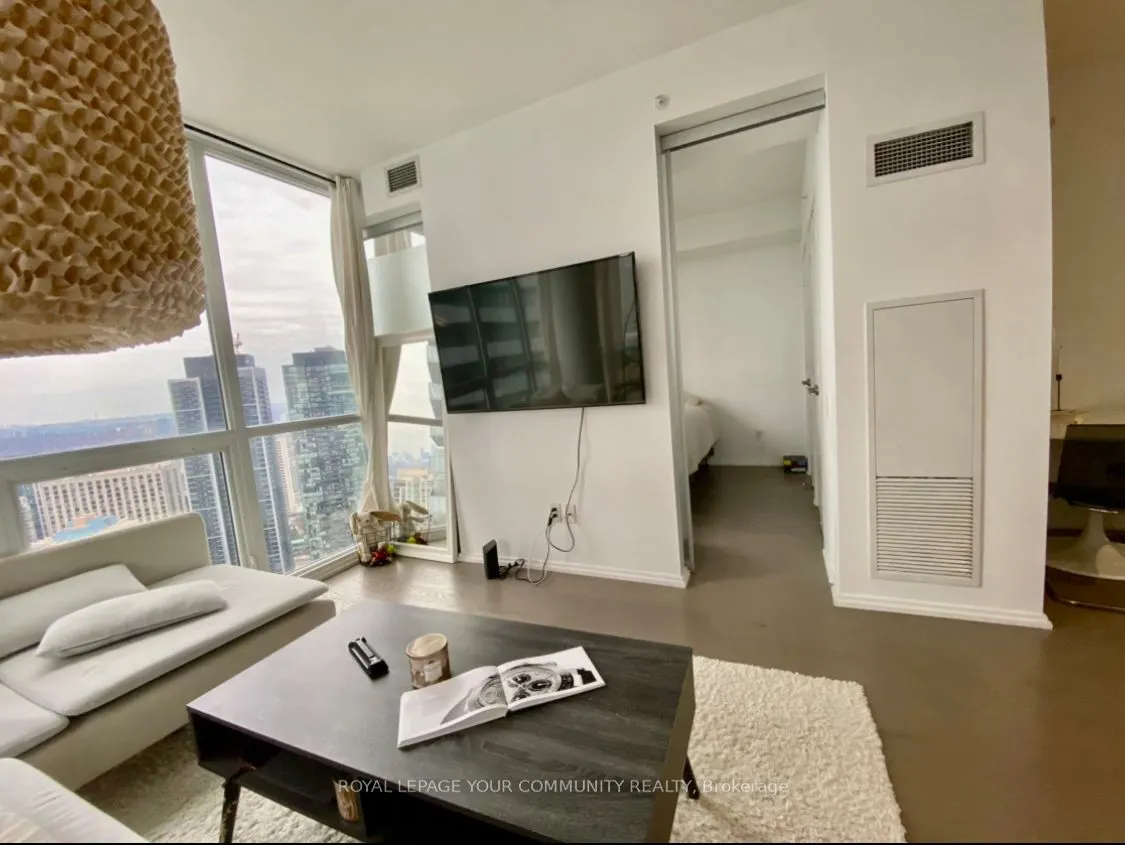 45 Charles Street E, #4009
