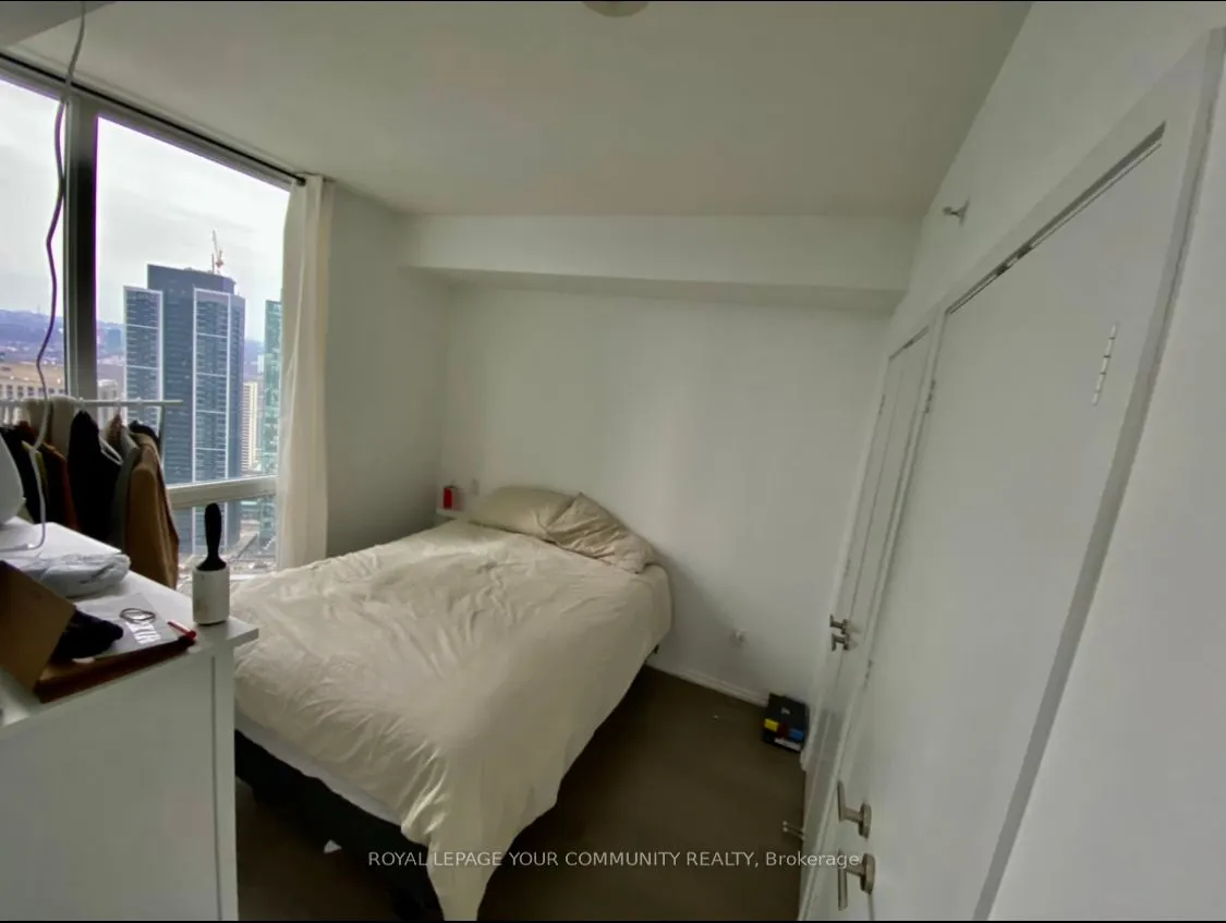 45 Charles Street E, #4009