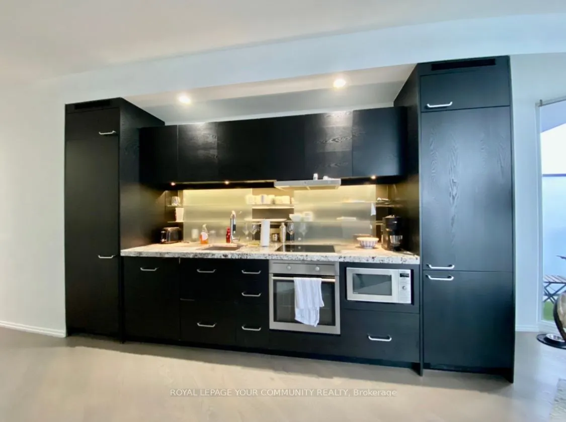 45 Charles Street E, #4009