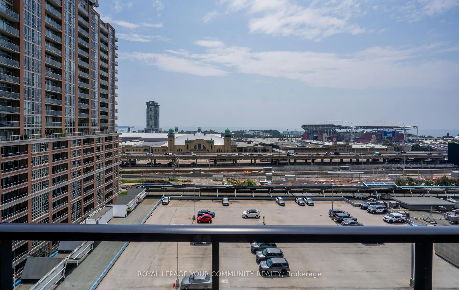 135 East Liberty Street, #811