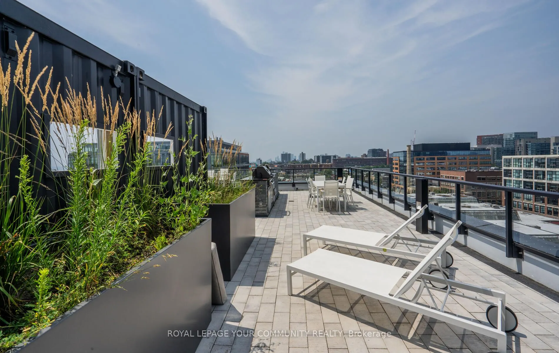 135 East Liberty Street, #811