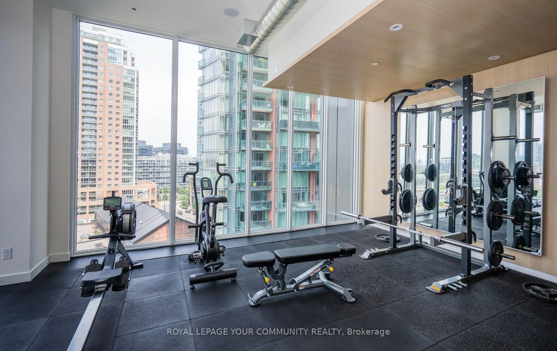 135 East Liberty Street, #811