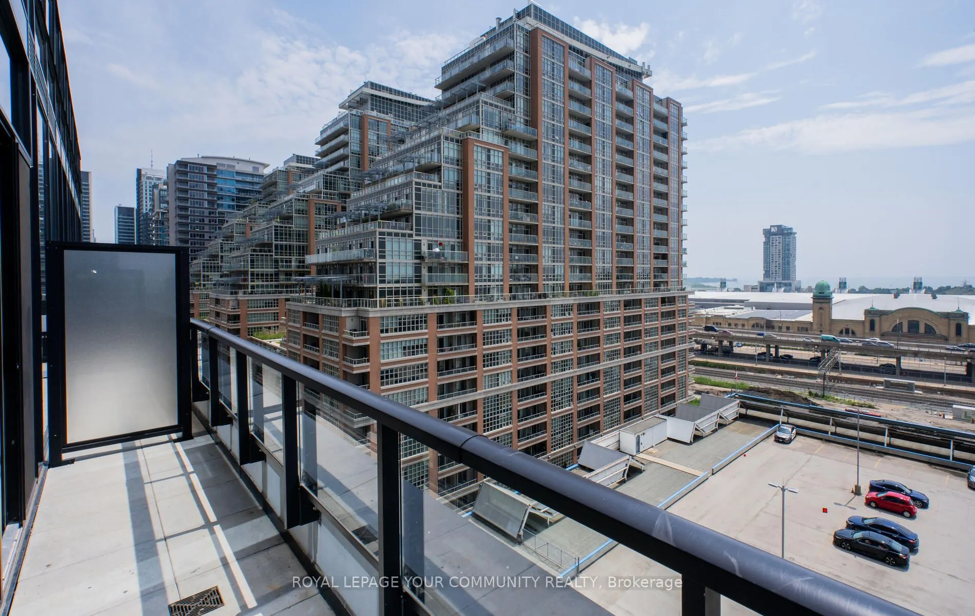 135 East Liberty Street, #811