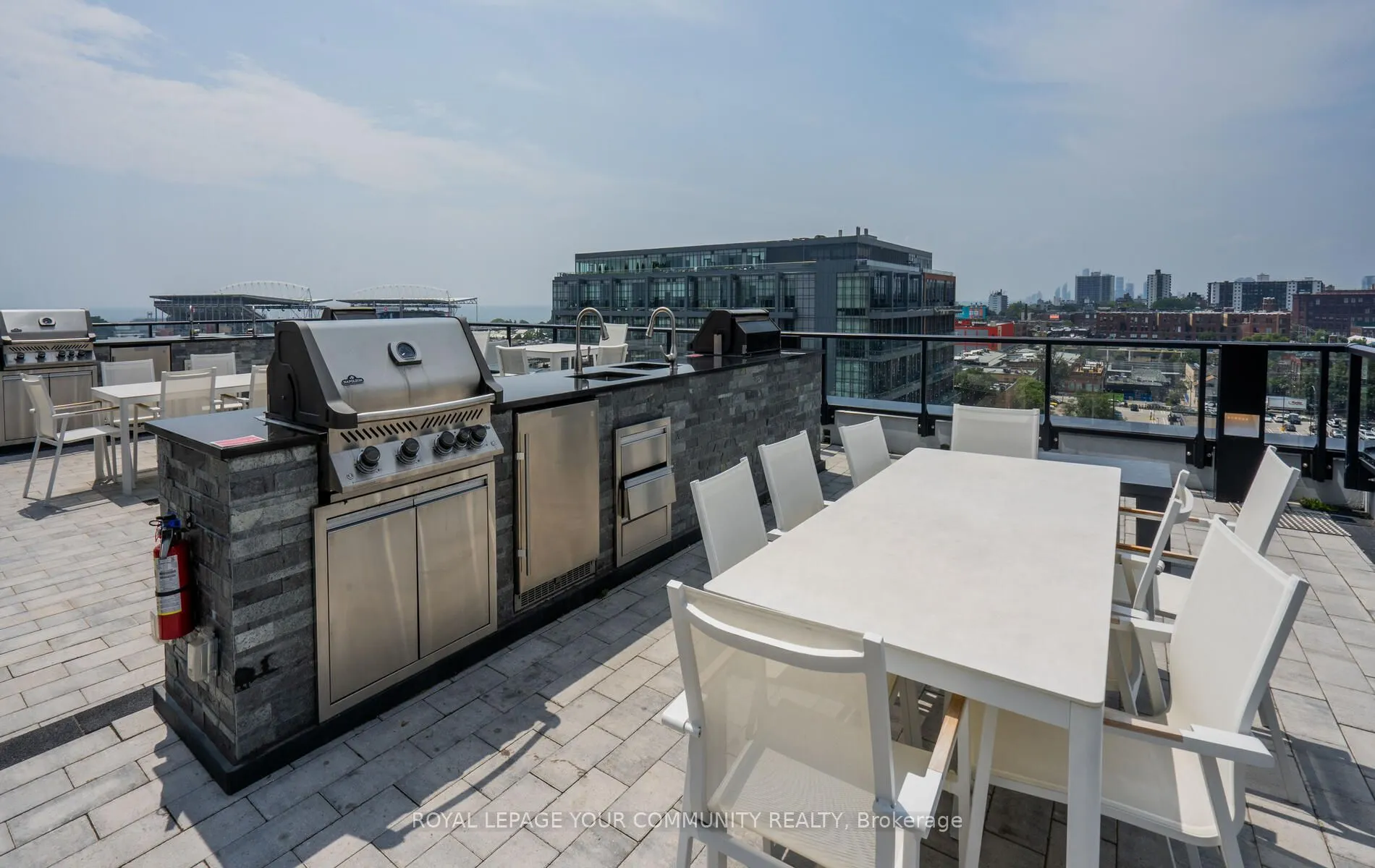 135 East Liberty Street, #811