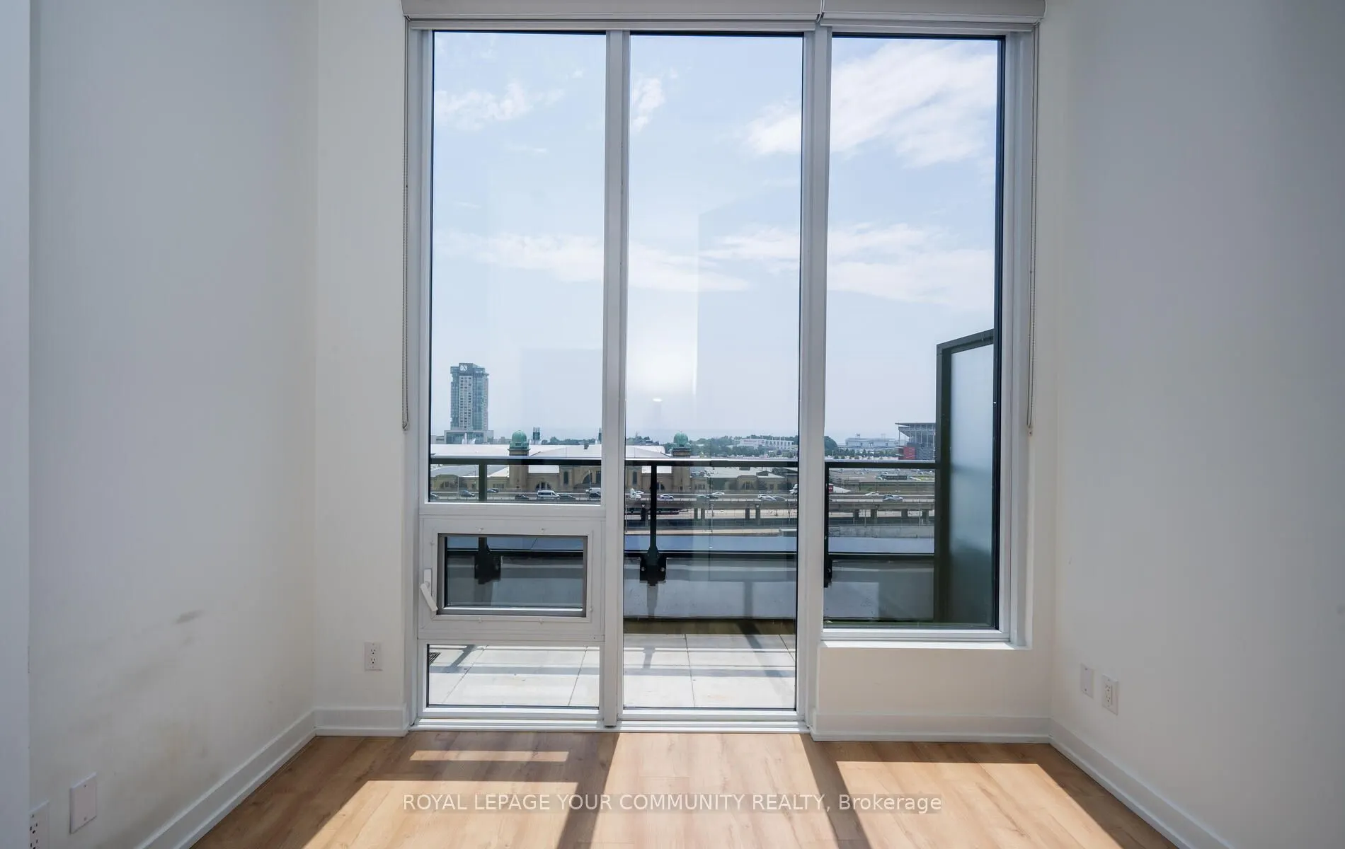 135 East Liberty Street, #811