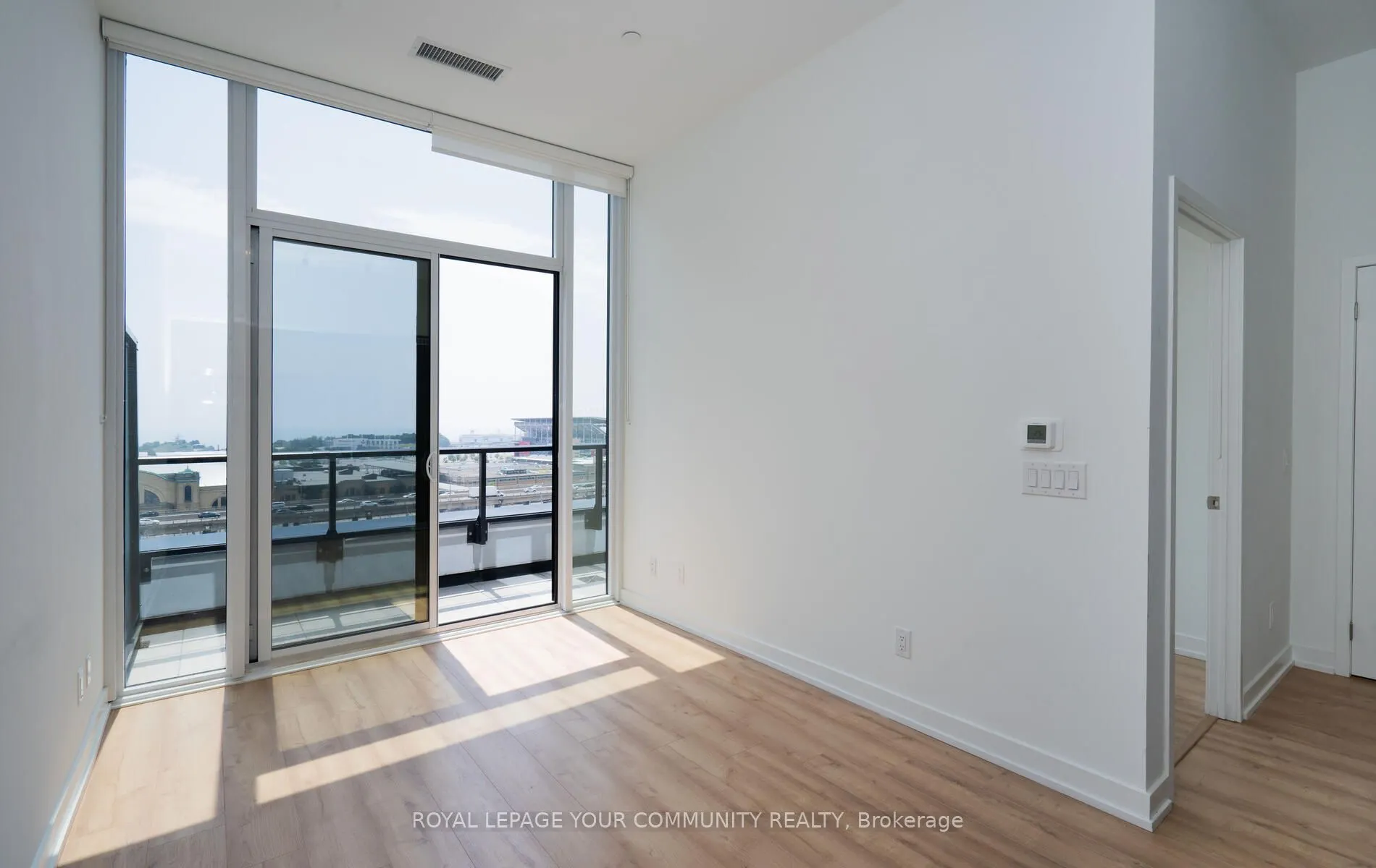 135 East Liberty Street, #811