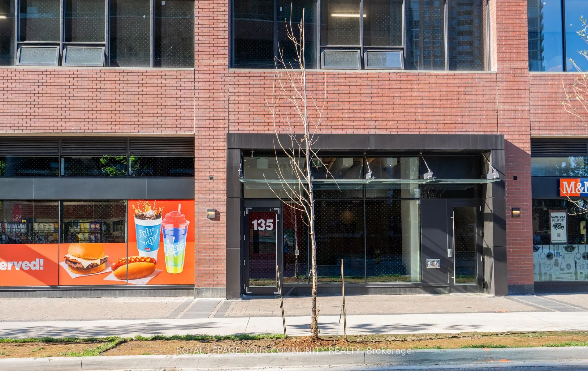 135 East Liberty Street, #811