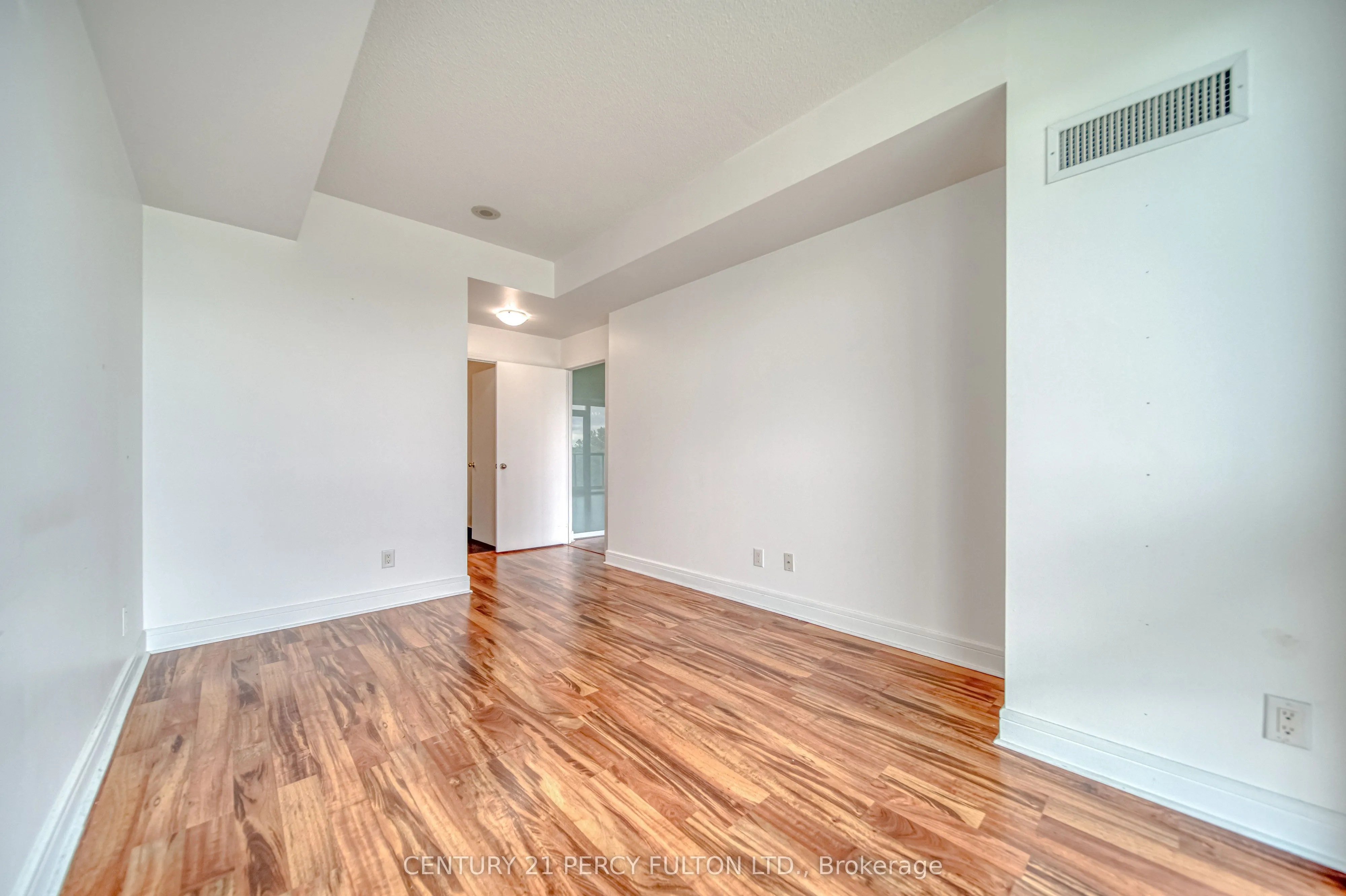 35 Brian Peck Crescent, #504