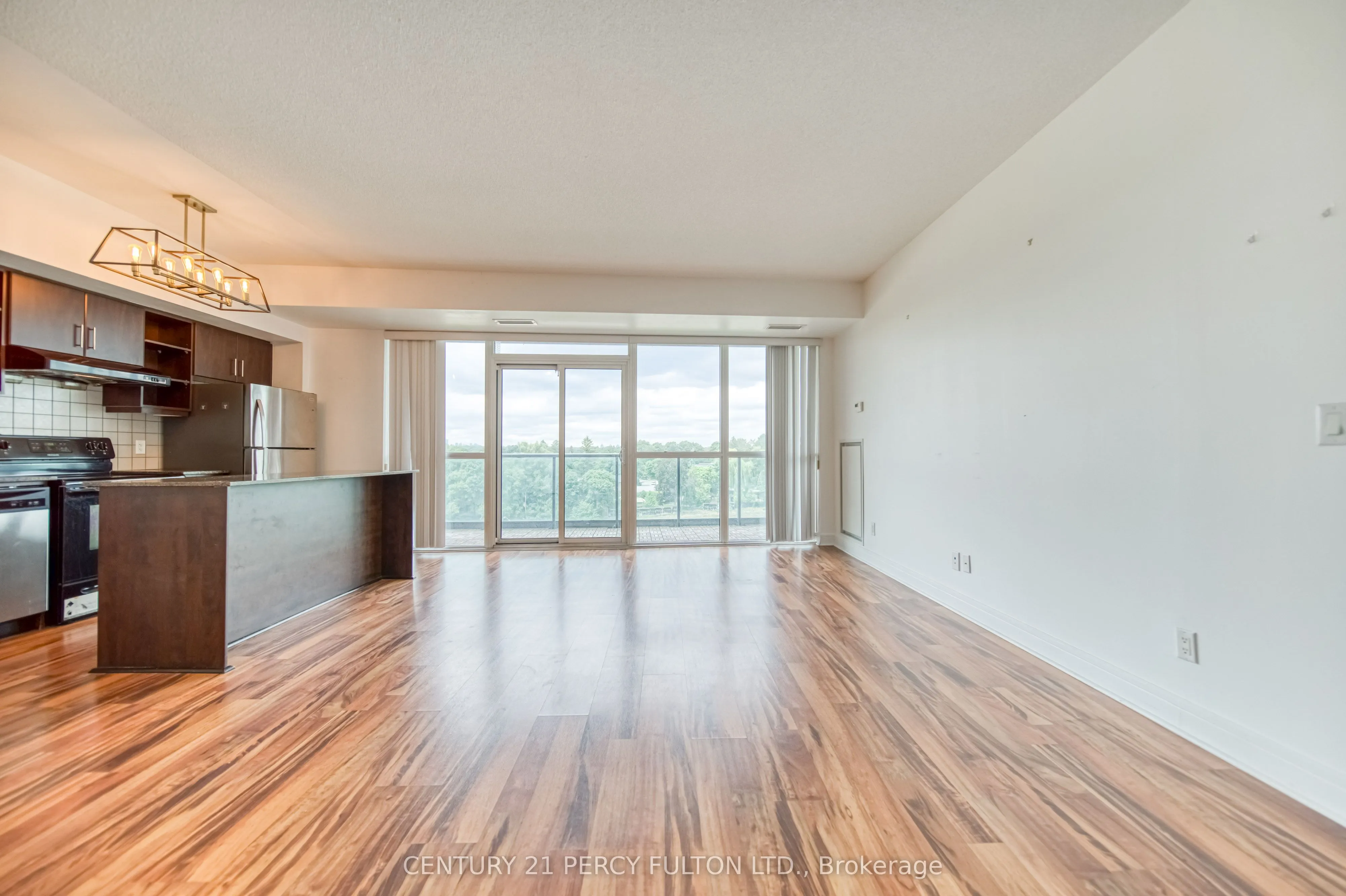 35 Brian Peck Crescent, #504