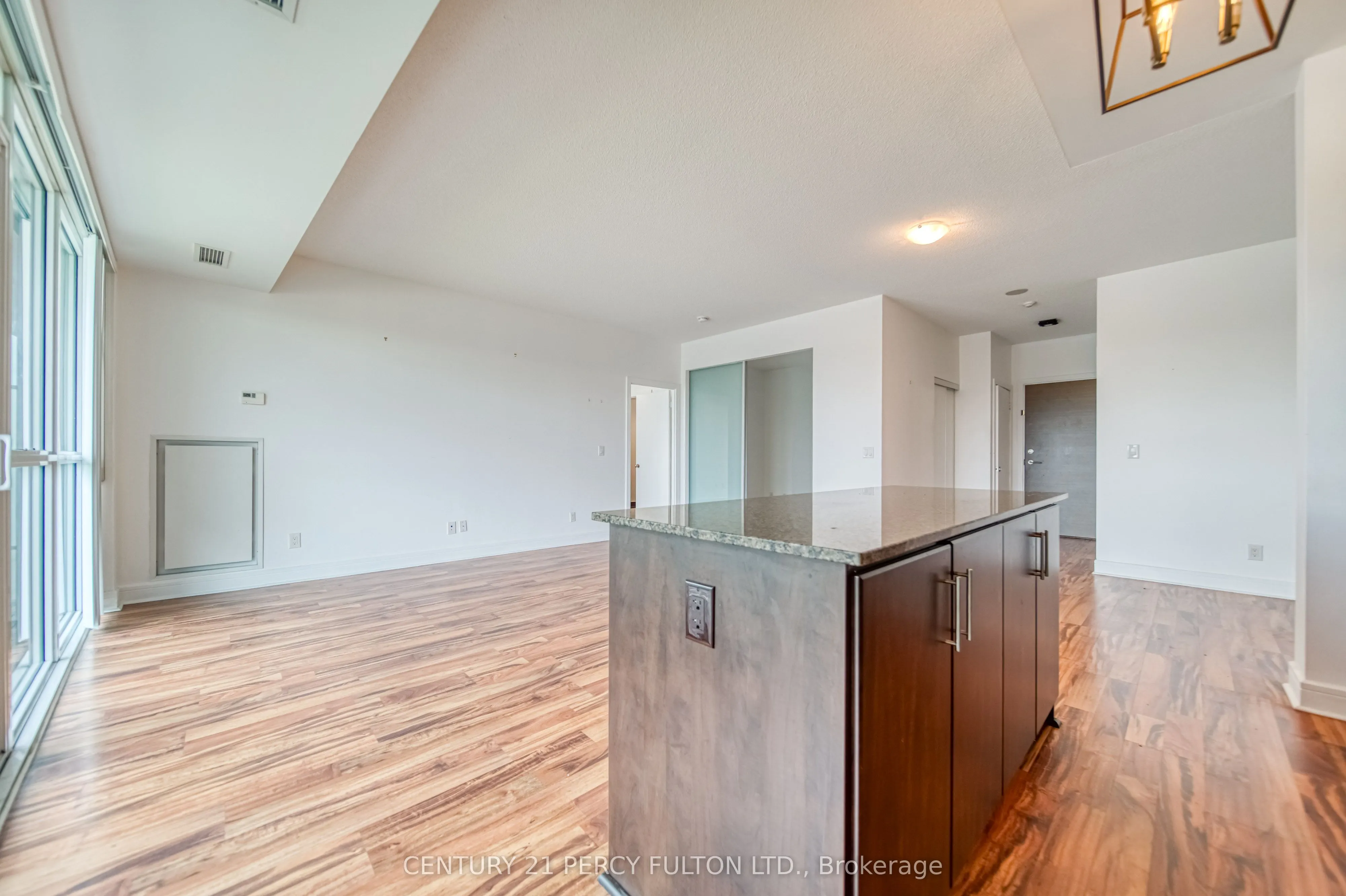 35 Brian Peck Crescent, #504