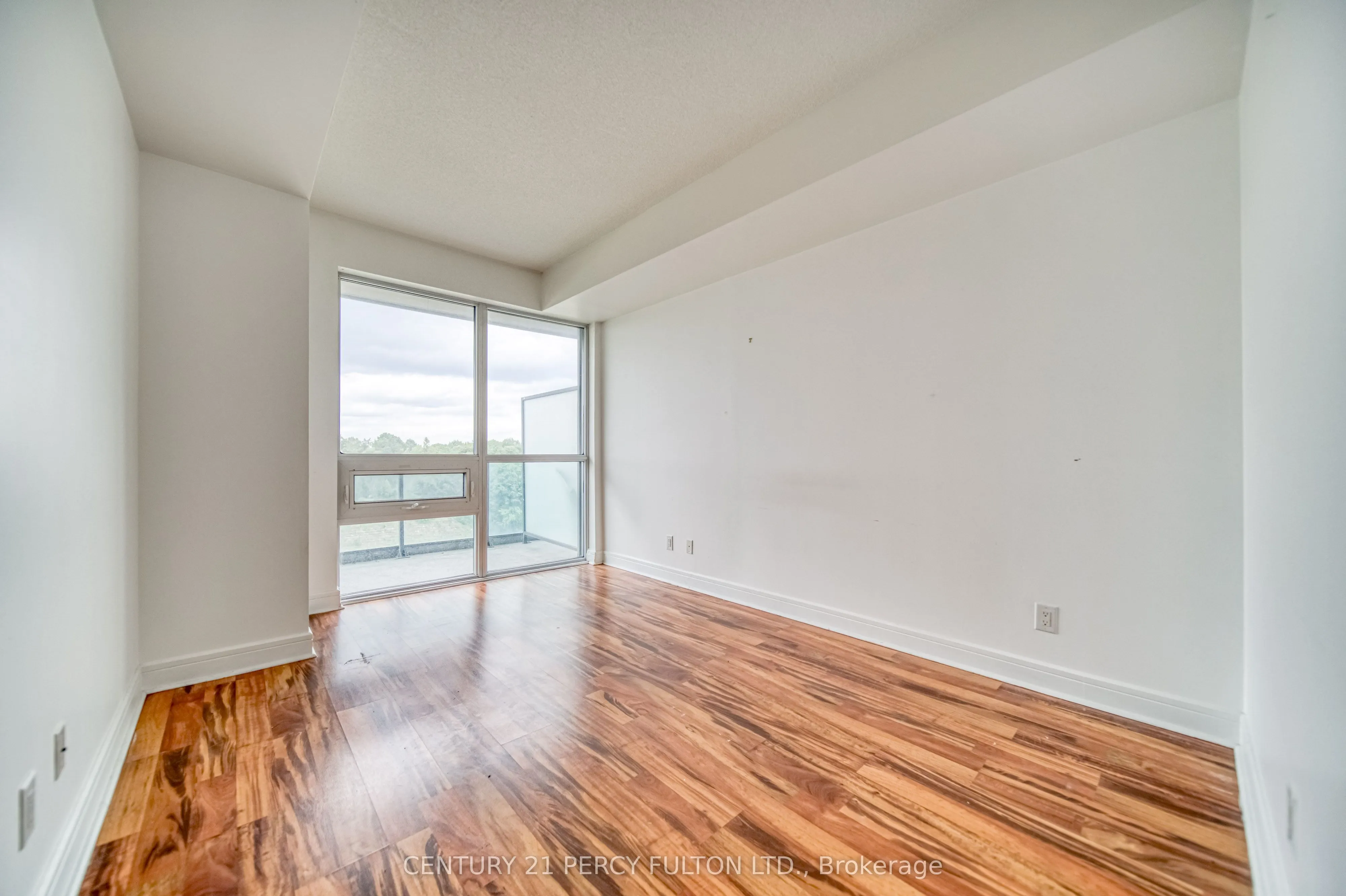 35 Brian Peck Crescent, #504
