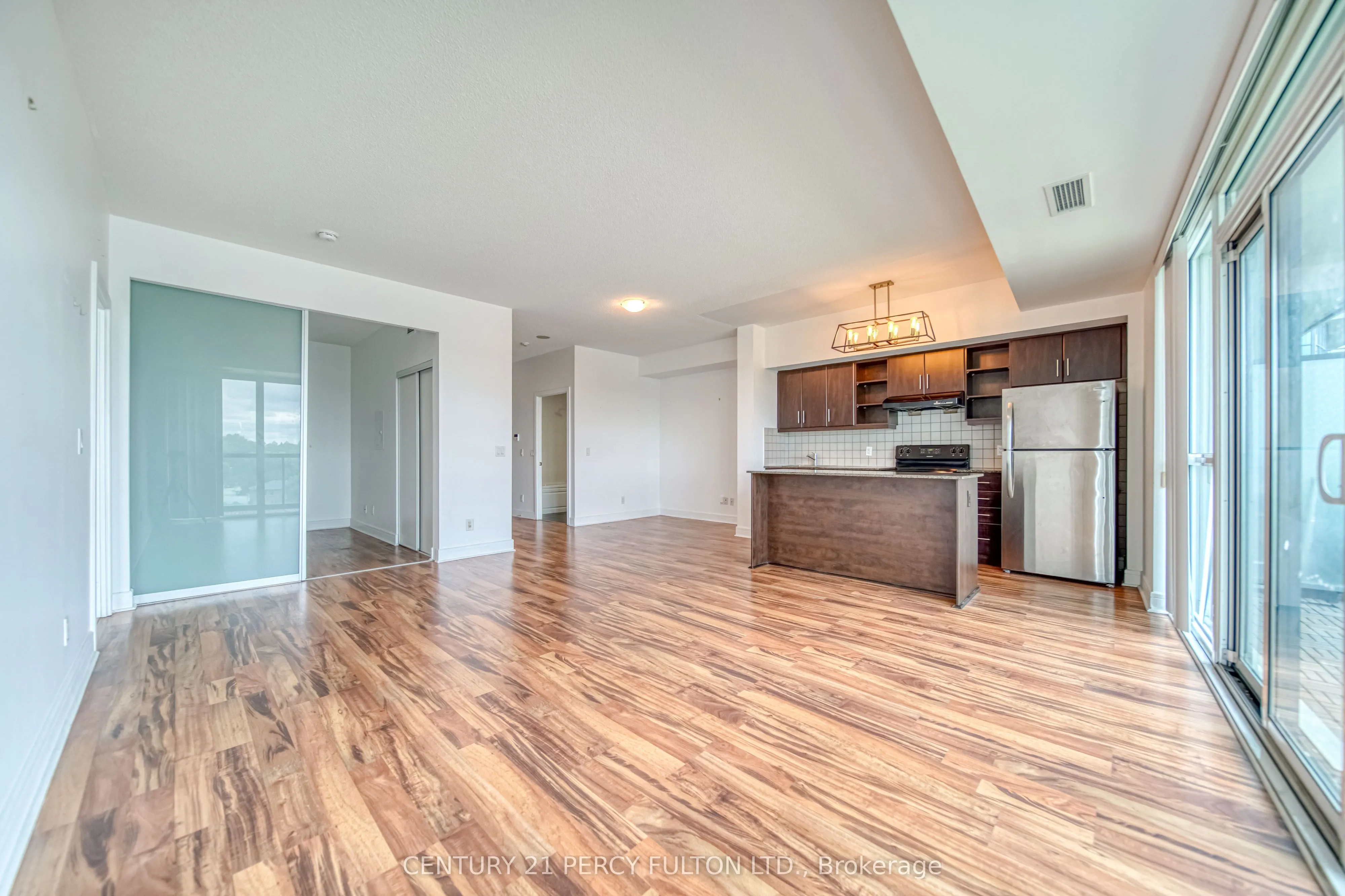 35 Brian Peck Crescent, #504