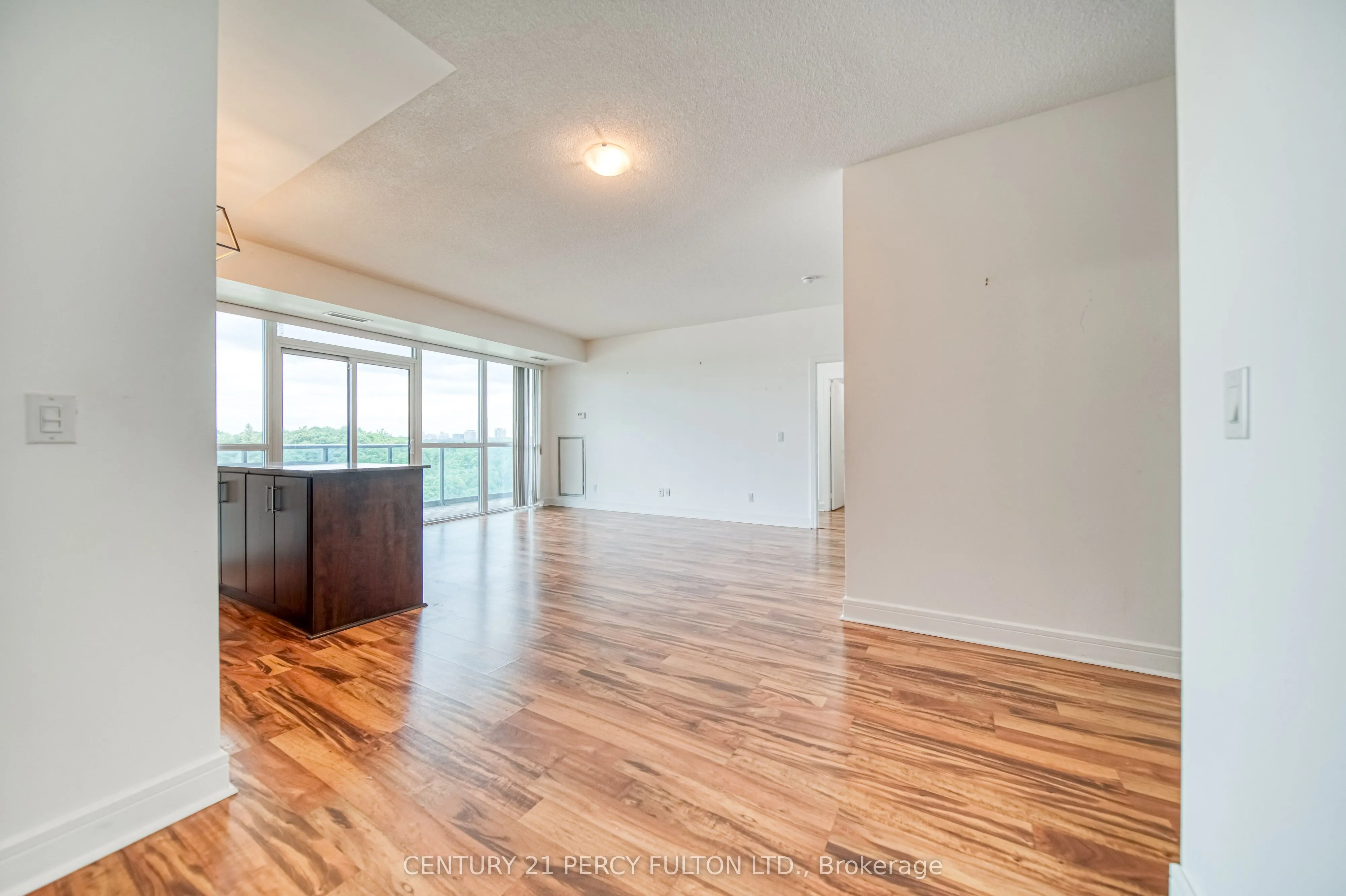 35 Brian Peck Crescent, #504
