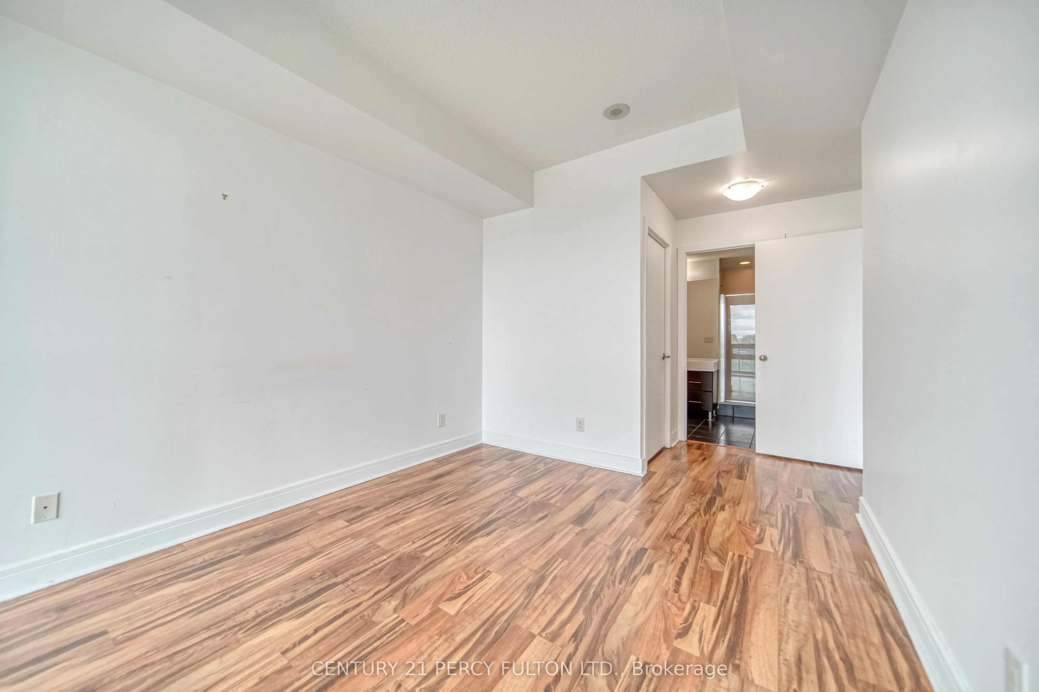 35 Brian Peck Crescent, #504