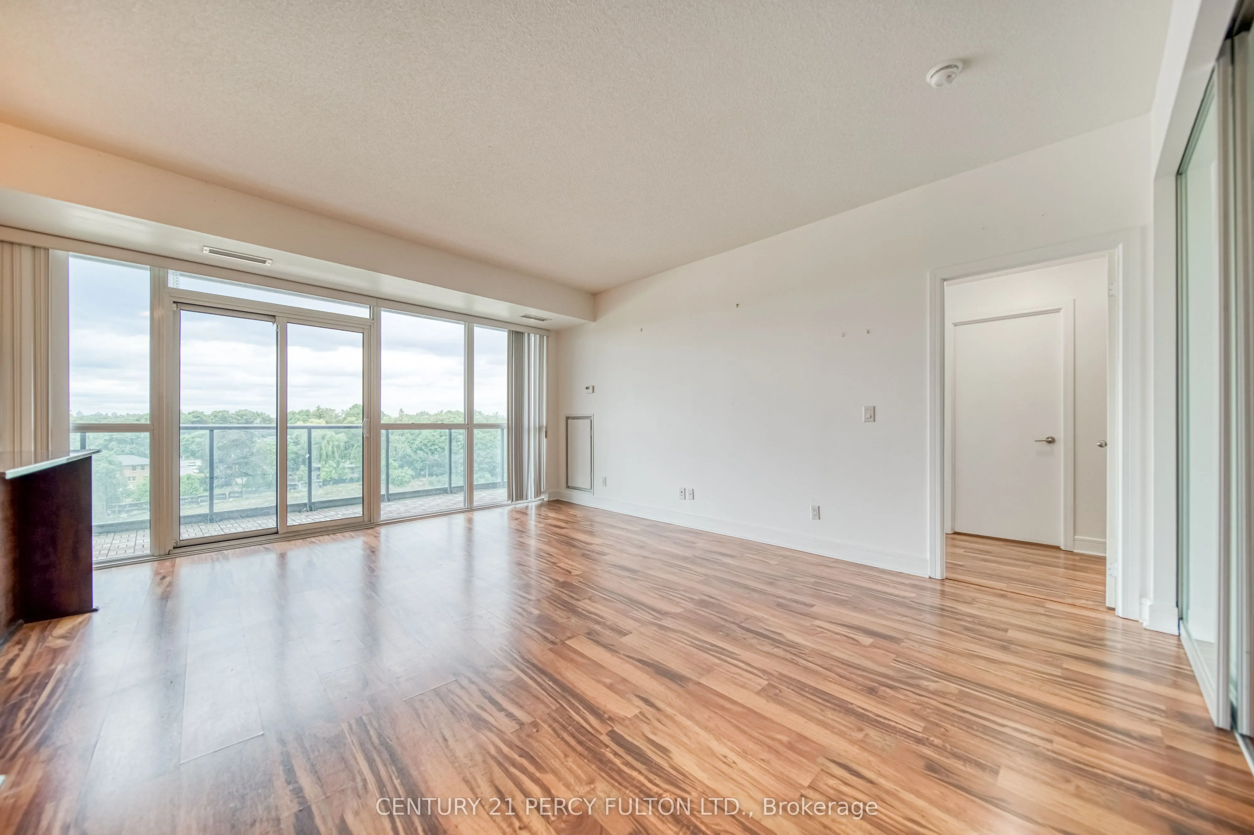 35 Brian Peck Crescent, #504
