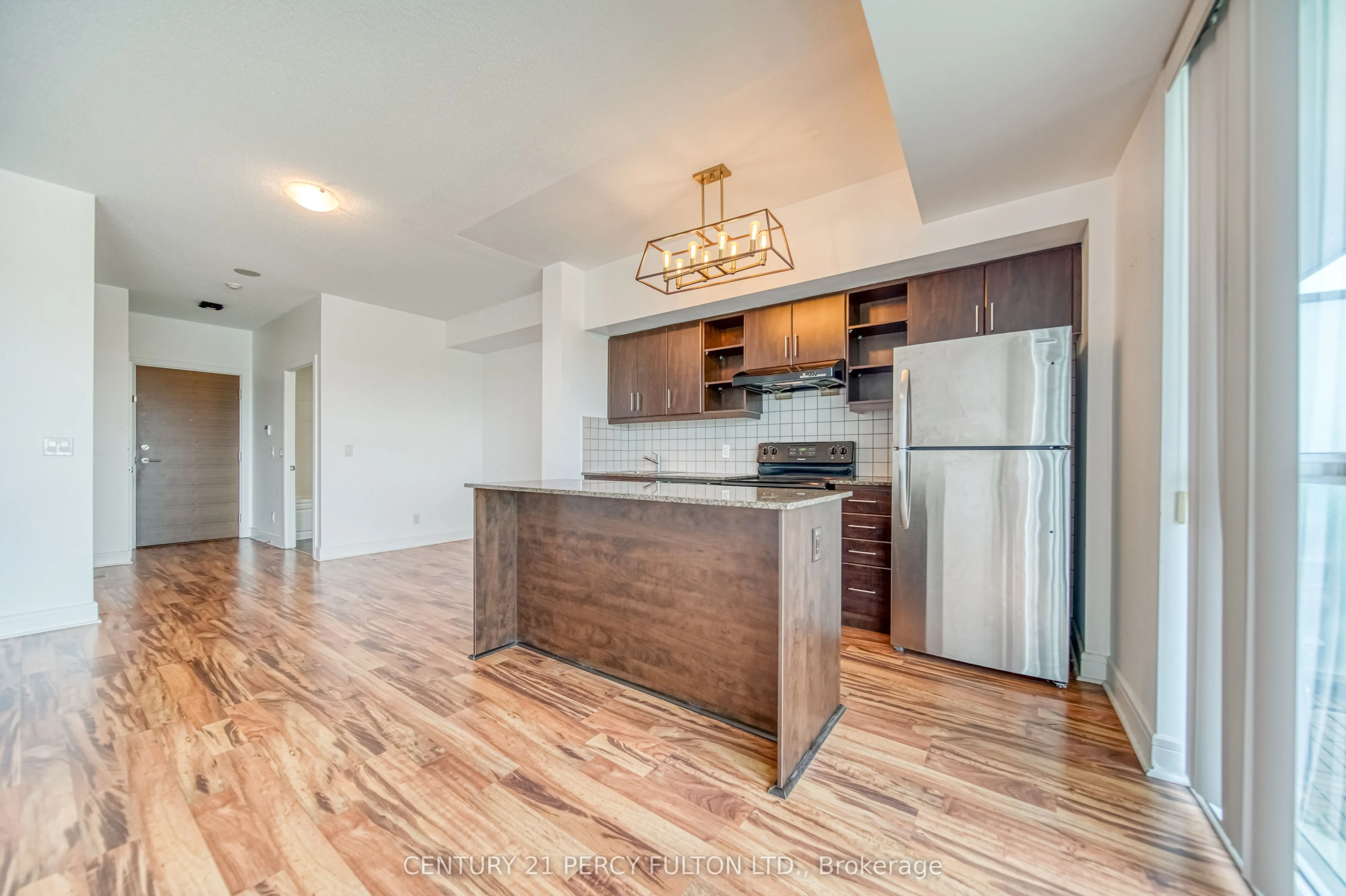 35 Brian Peck Crescent, #504
