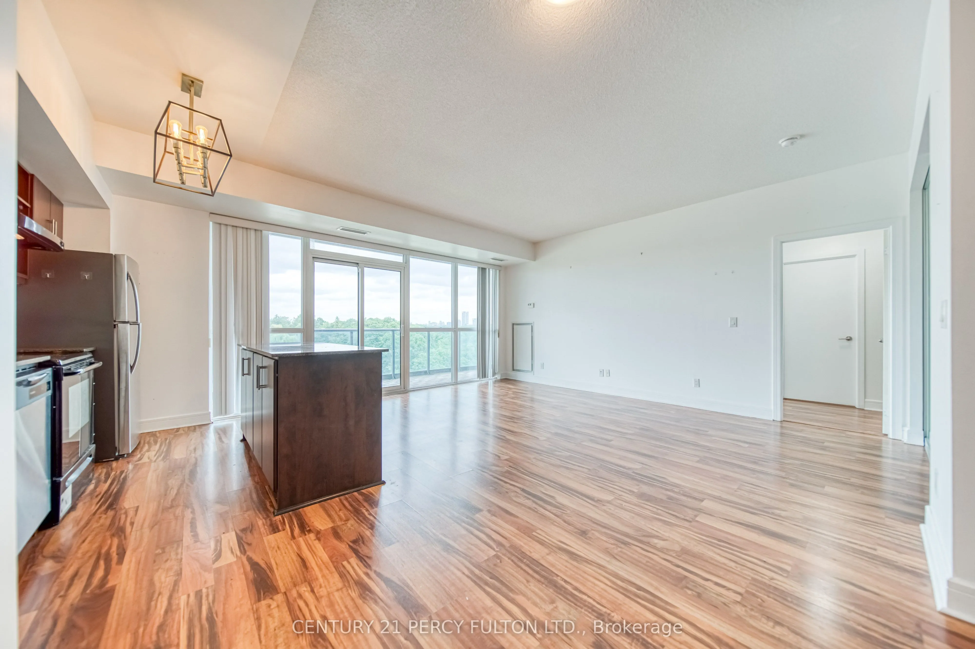 35 Brian Peck Crescent, #504