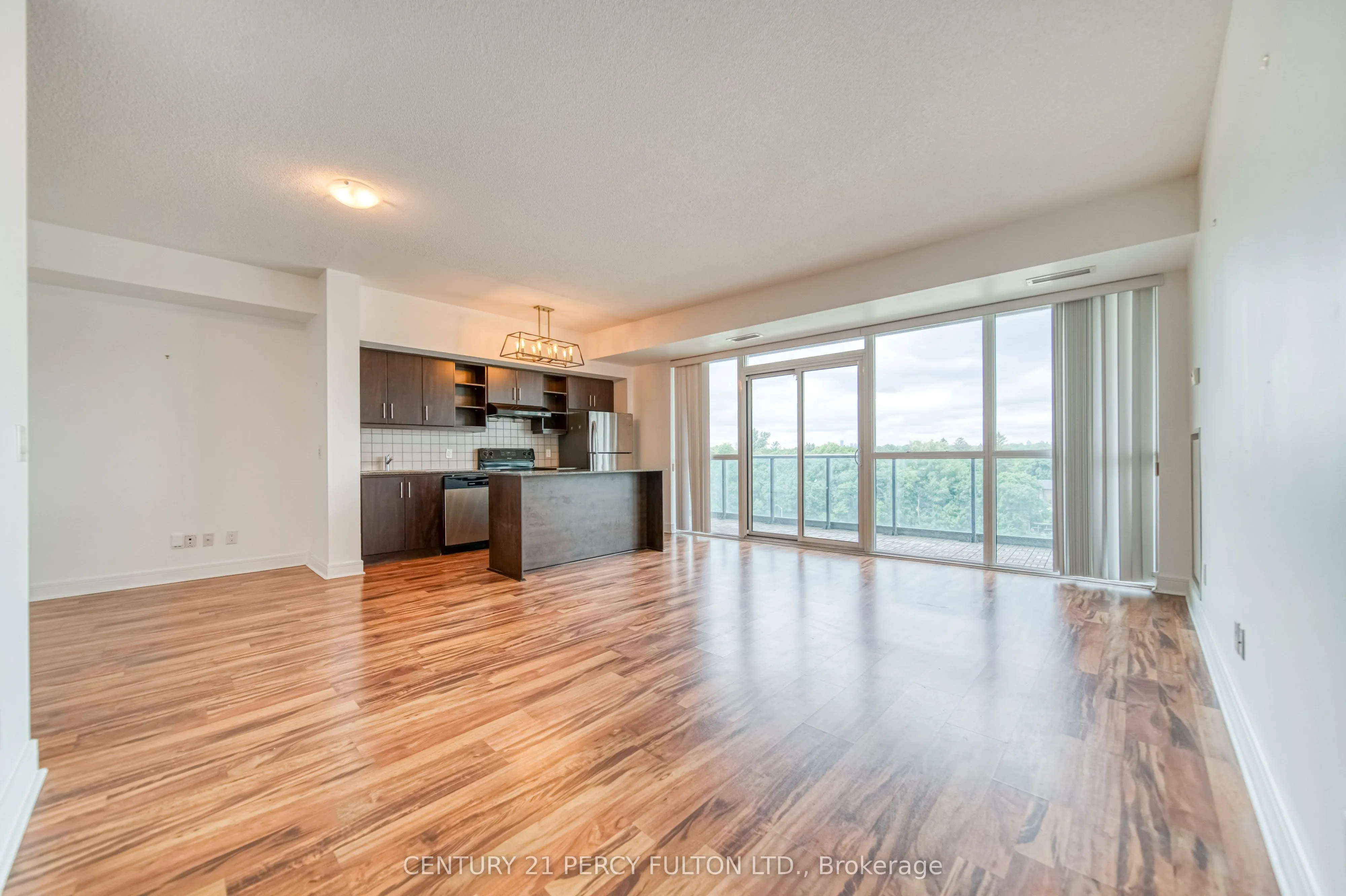 35 Brian Peck Crescent, #504
