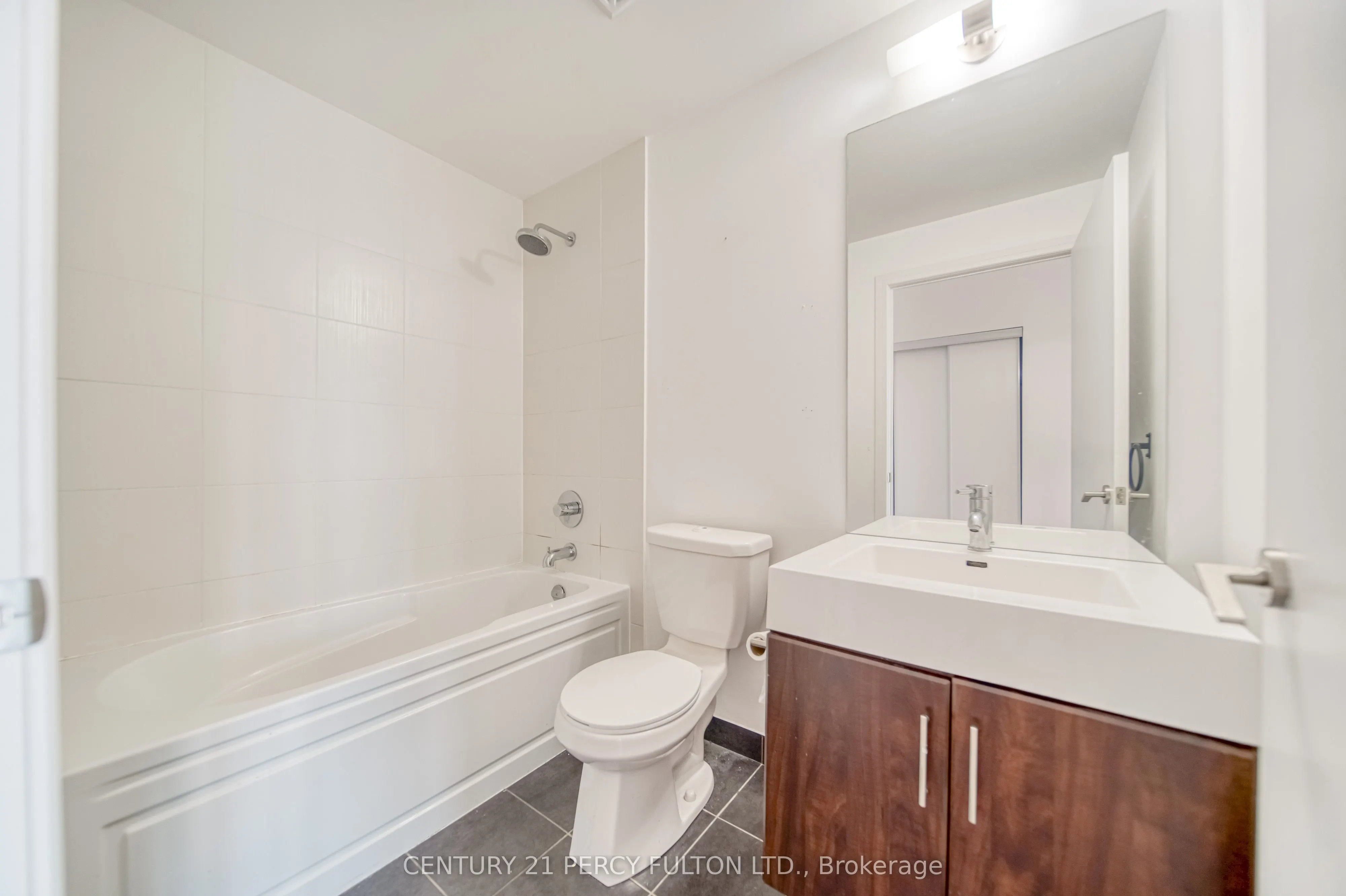 35 Brian Peck Crescent, #504