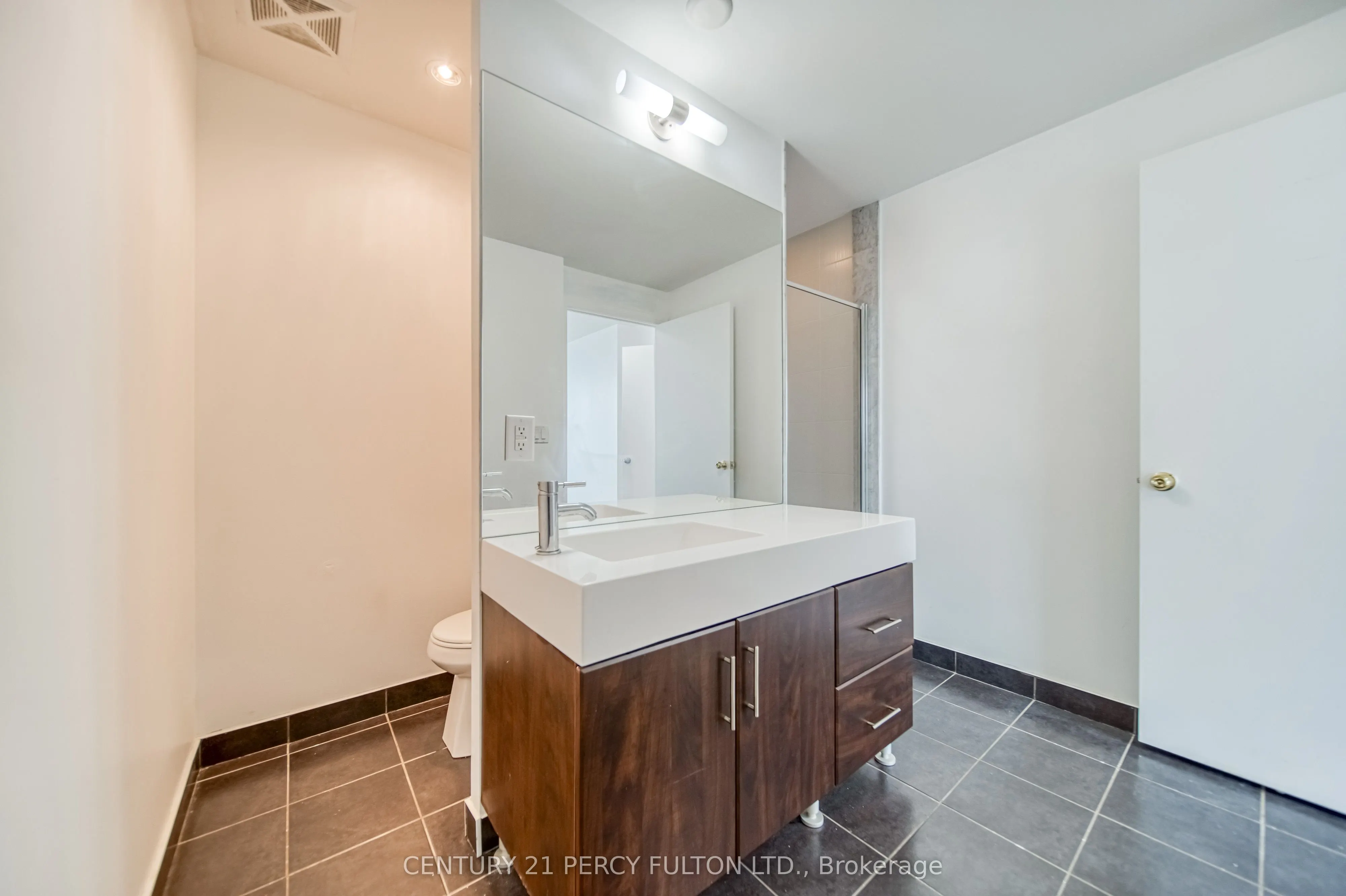35 Brian Peck Crescent, #504