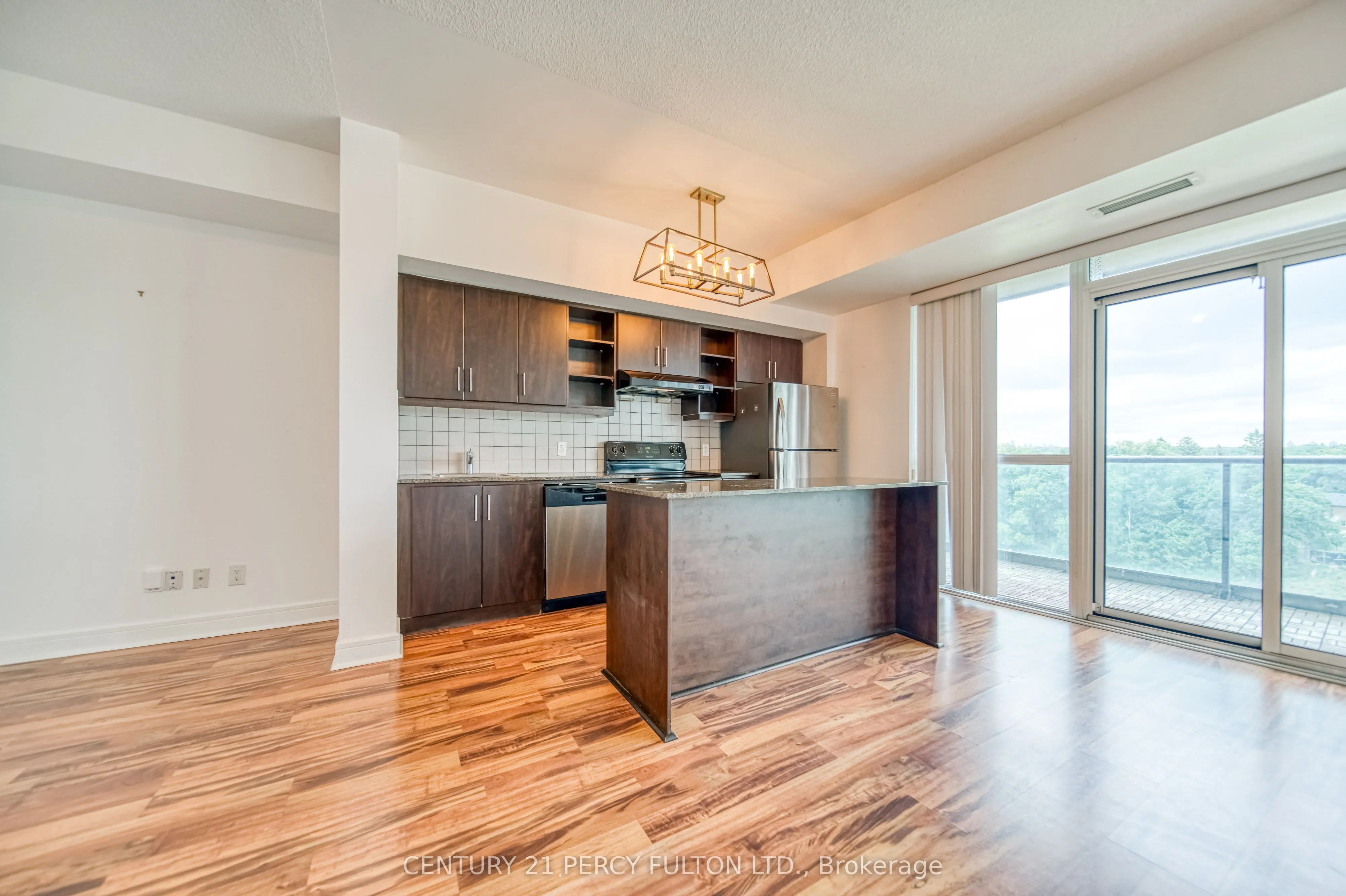 35 Brian Peck Crescent, #504