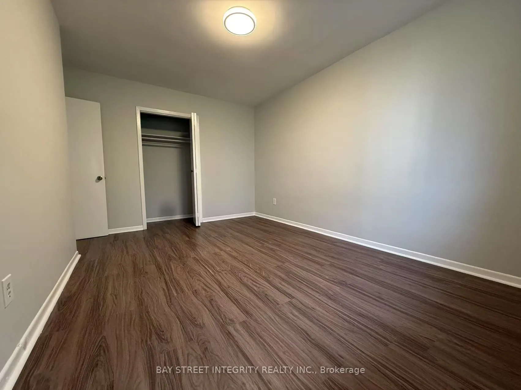 2 Axsmith Crescent