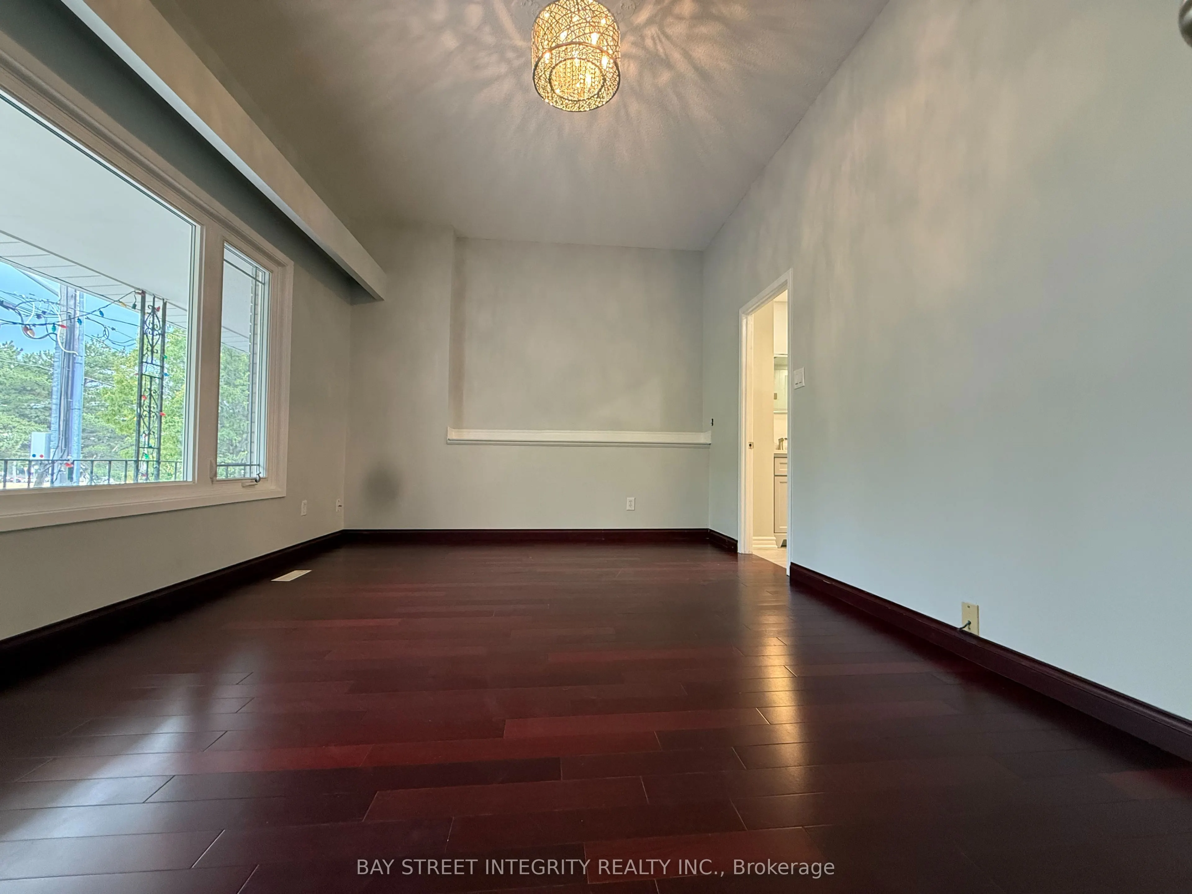 2 Axsmith Crescent