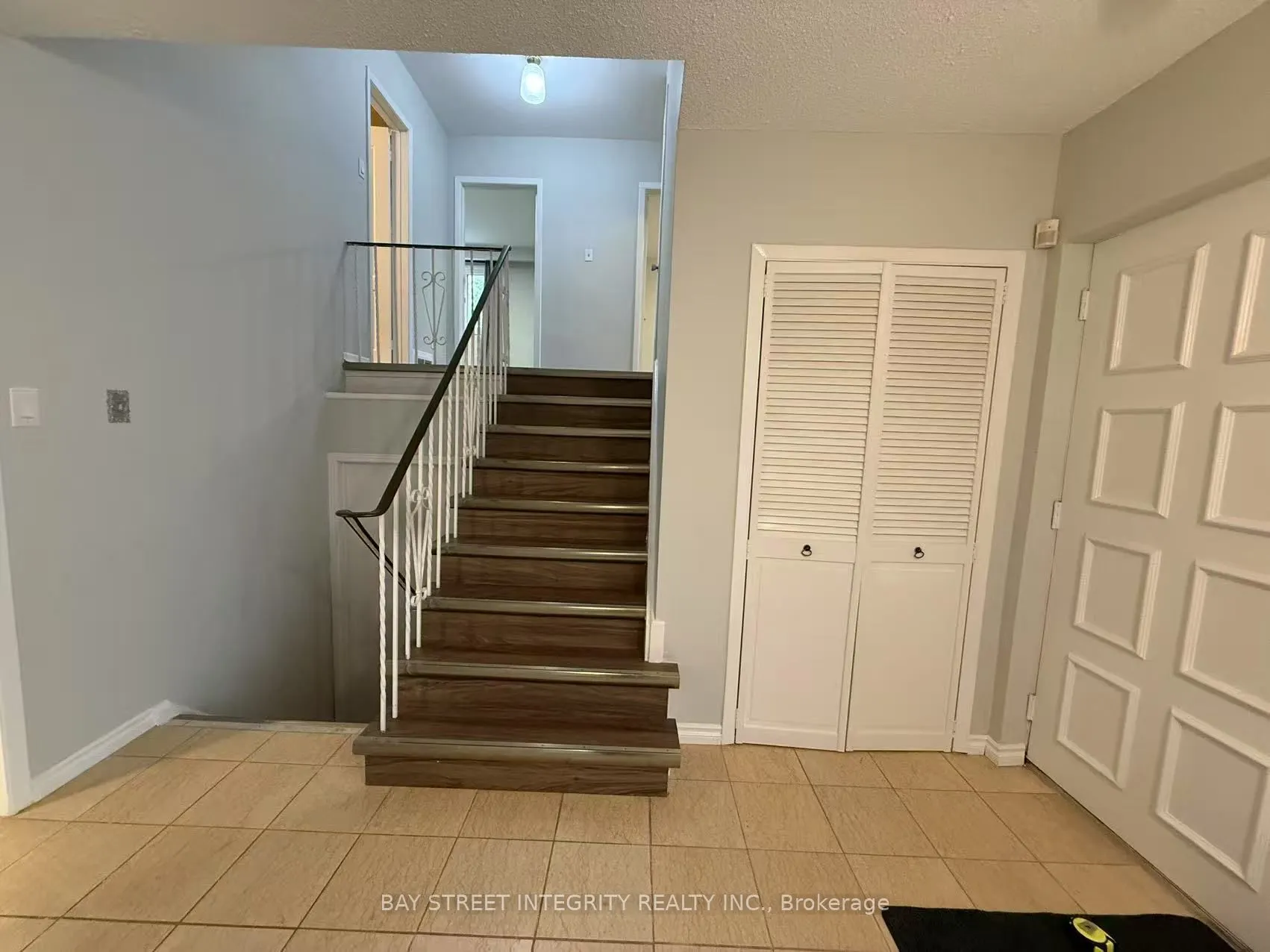 2 Axsmith Crescent