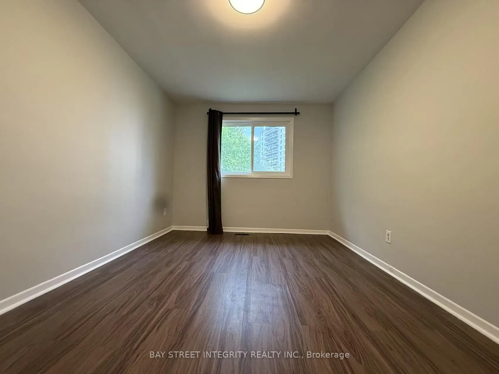 2 Axsmith Crescent