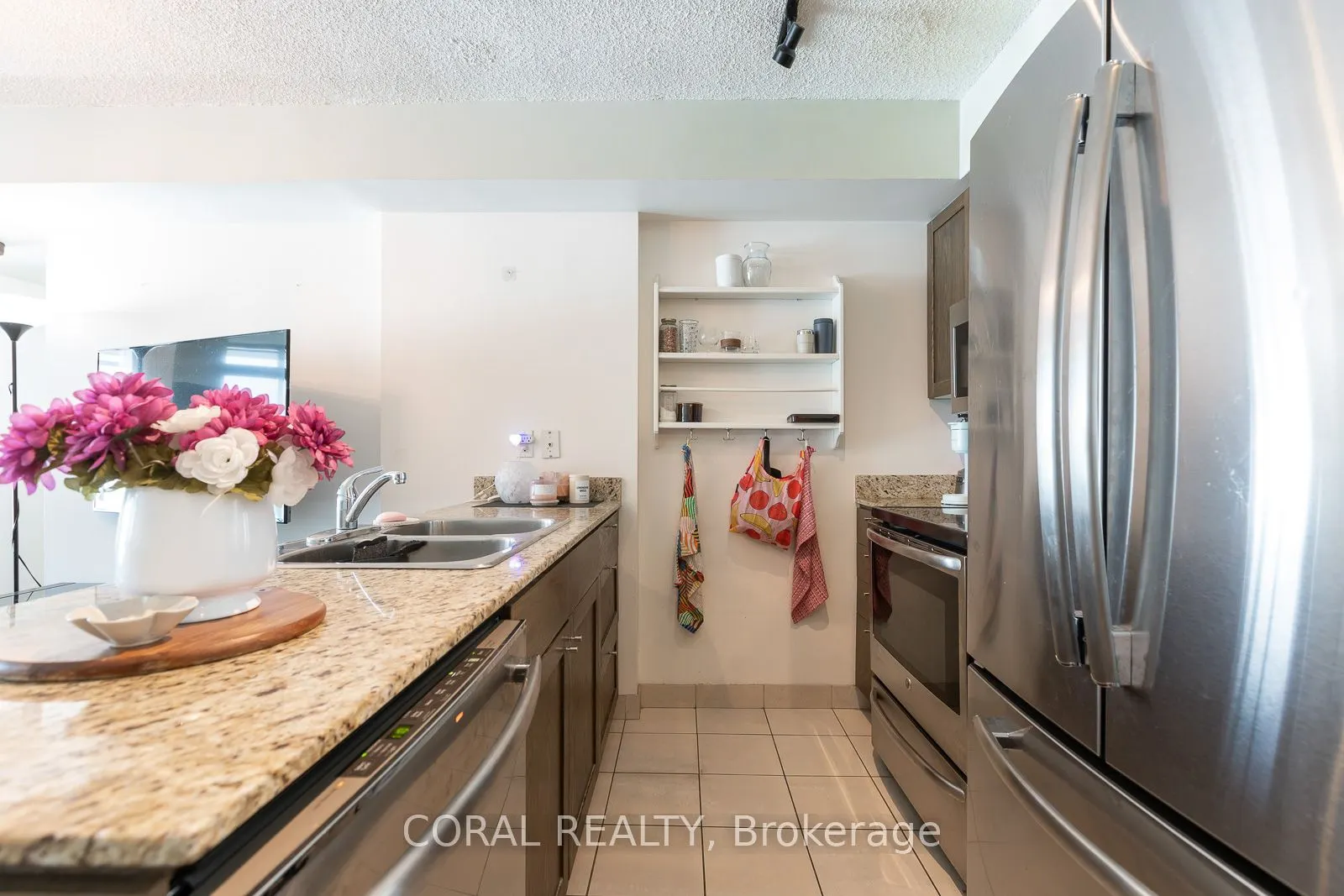 81 Navy Wharf Court, #2802