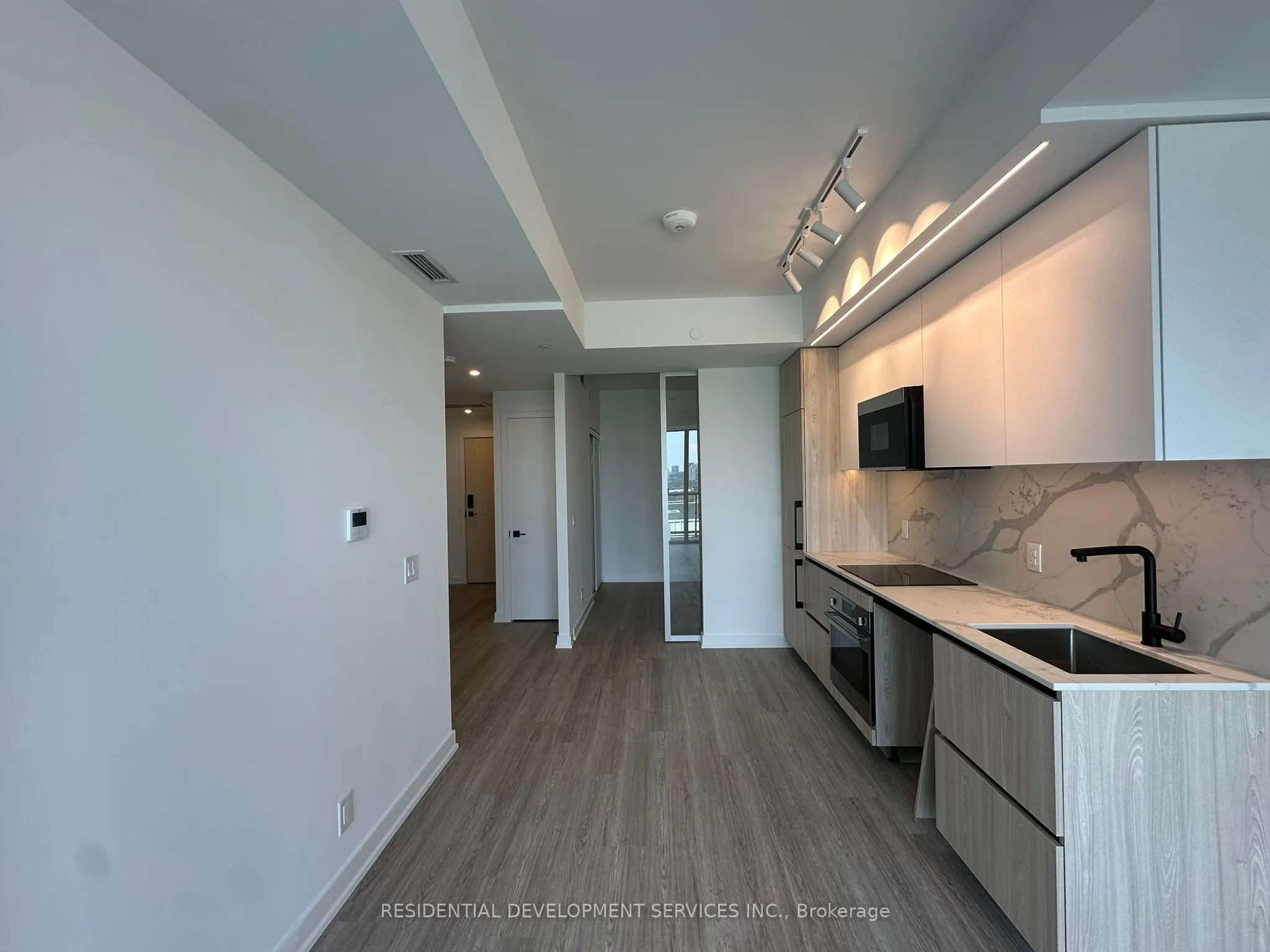699 Sheppard Avenue E, #603