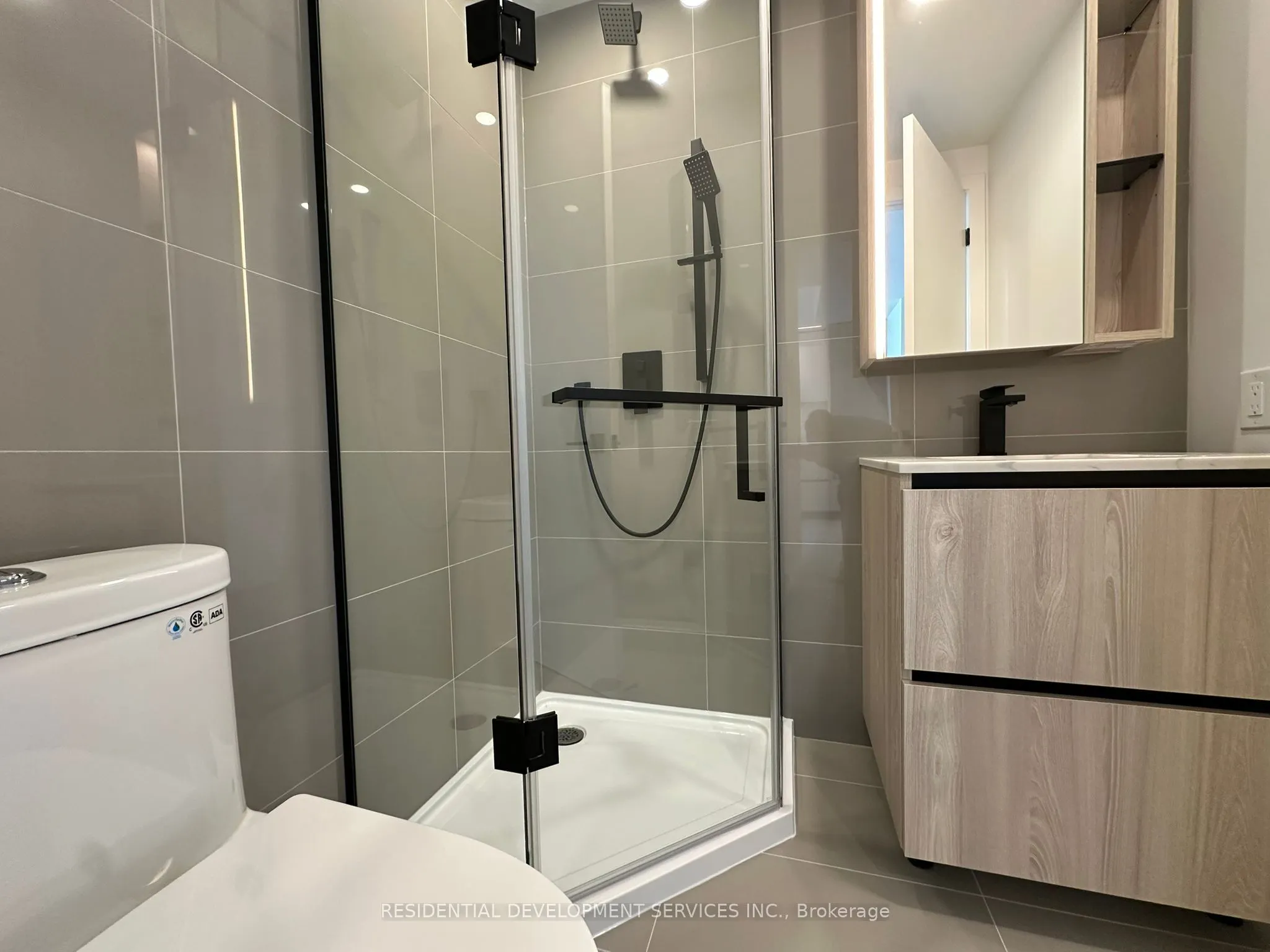 699 Sheppard Avenue E, #603