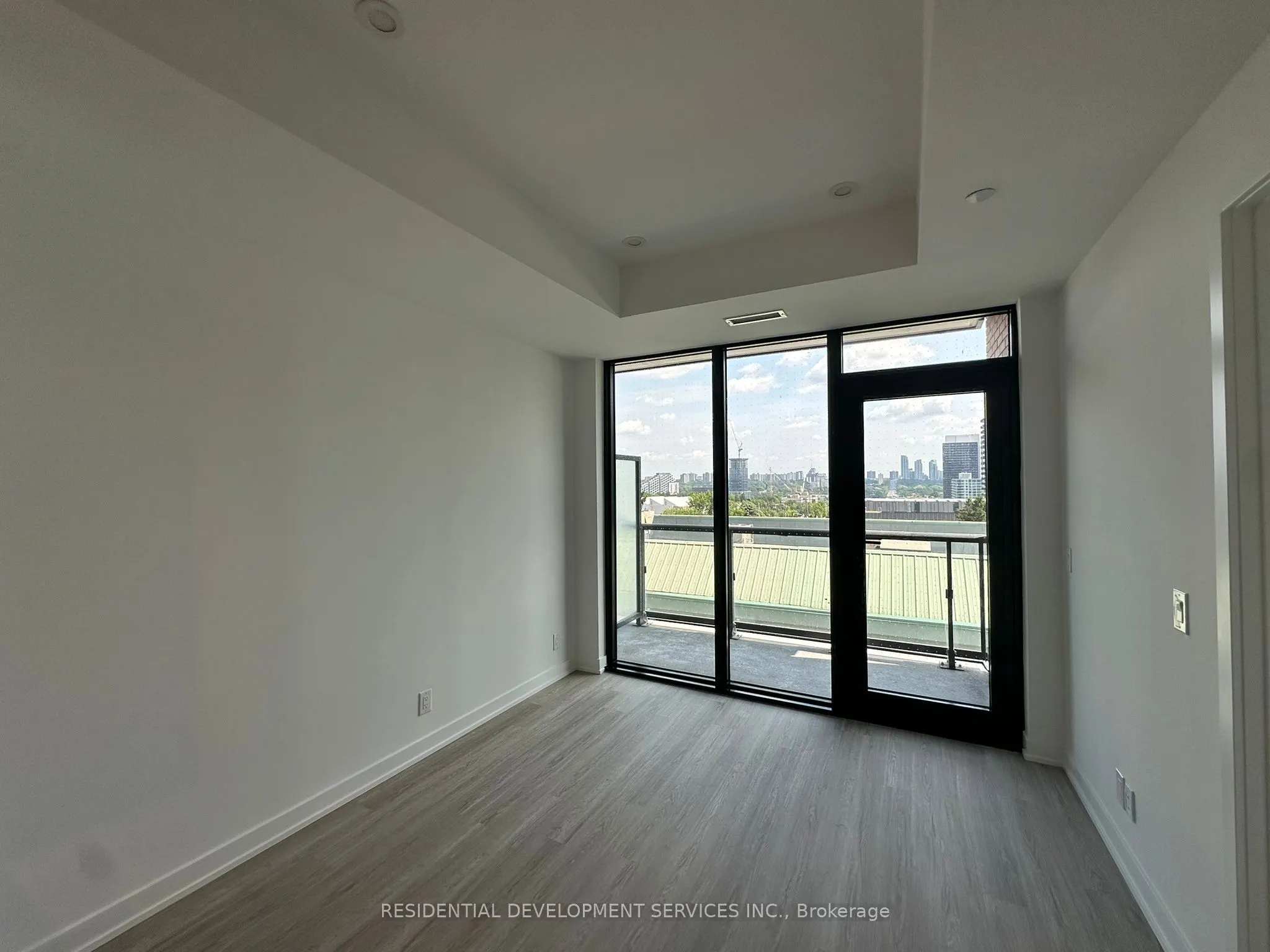 699 Sheppard Avenue E, #603