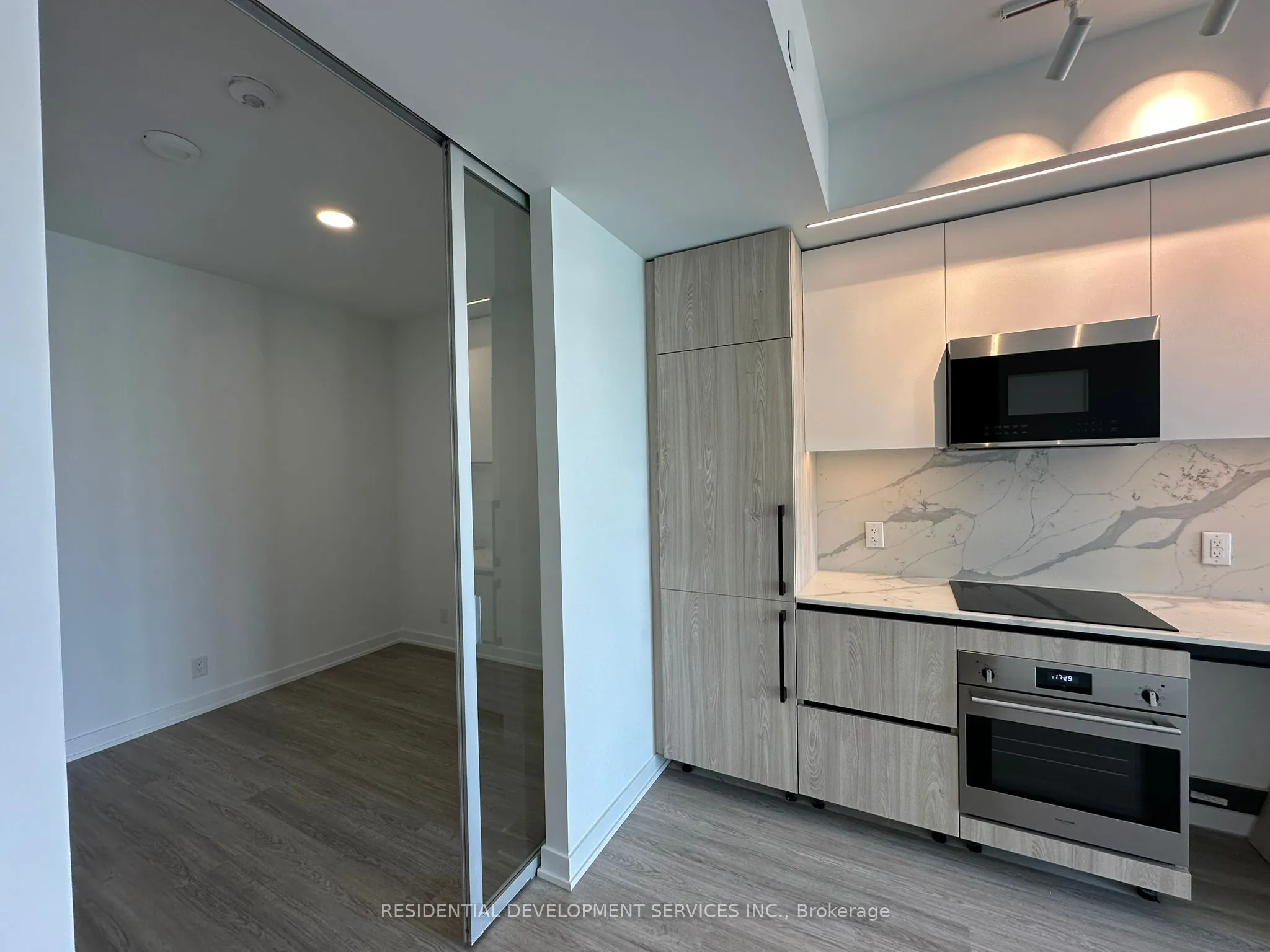 699 Sheppard Avenue E, #603