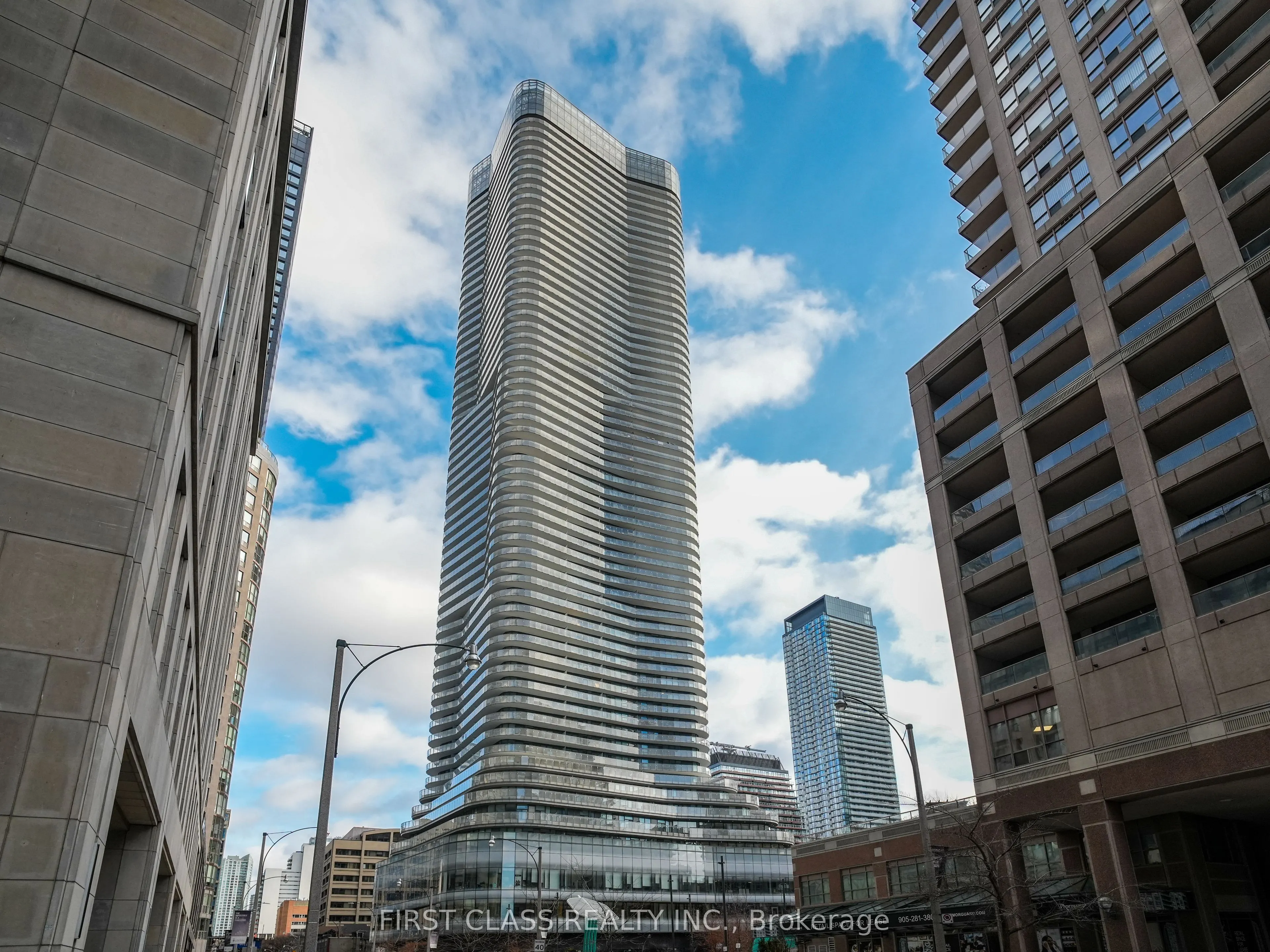 11 Wellesley Street W, #1404