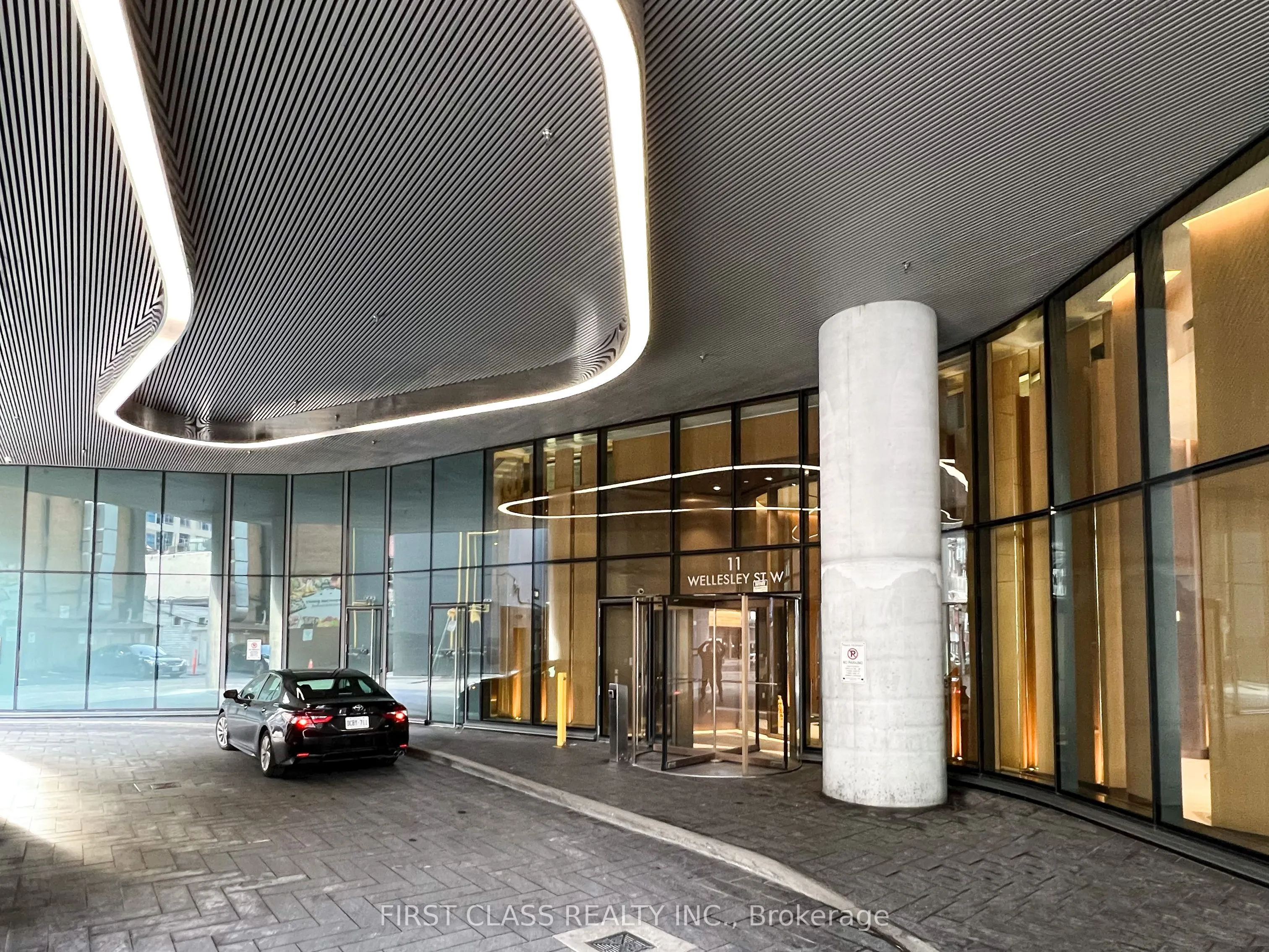 11 Wellesley Street W, #1404