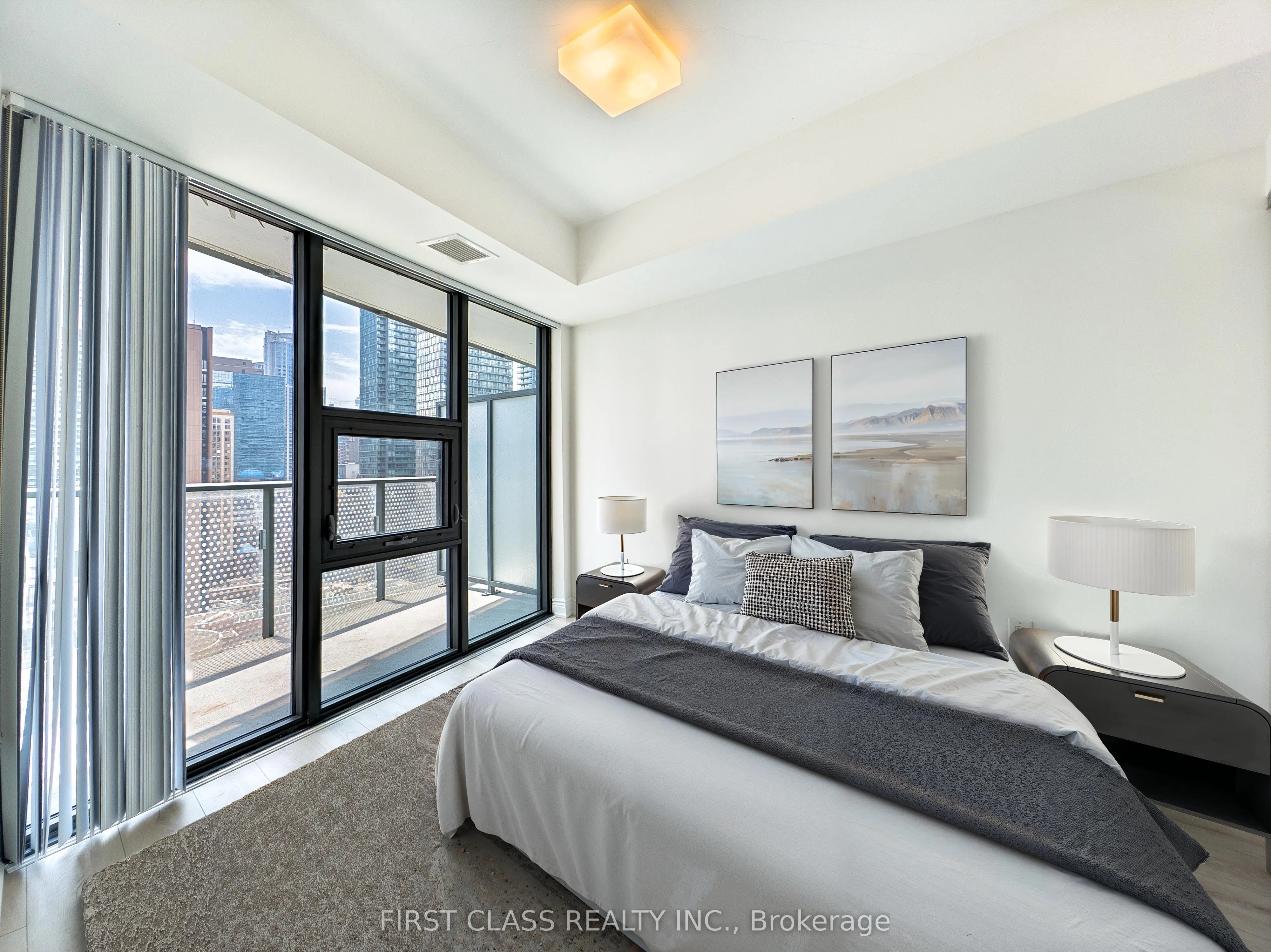 11 Wellesley Street W, #1404