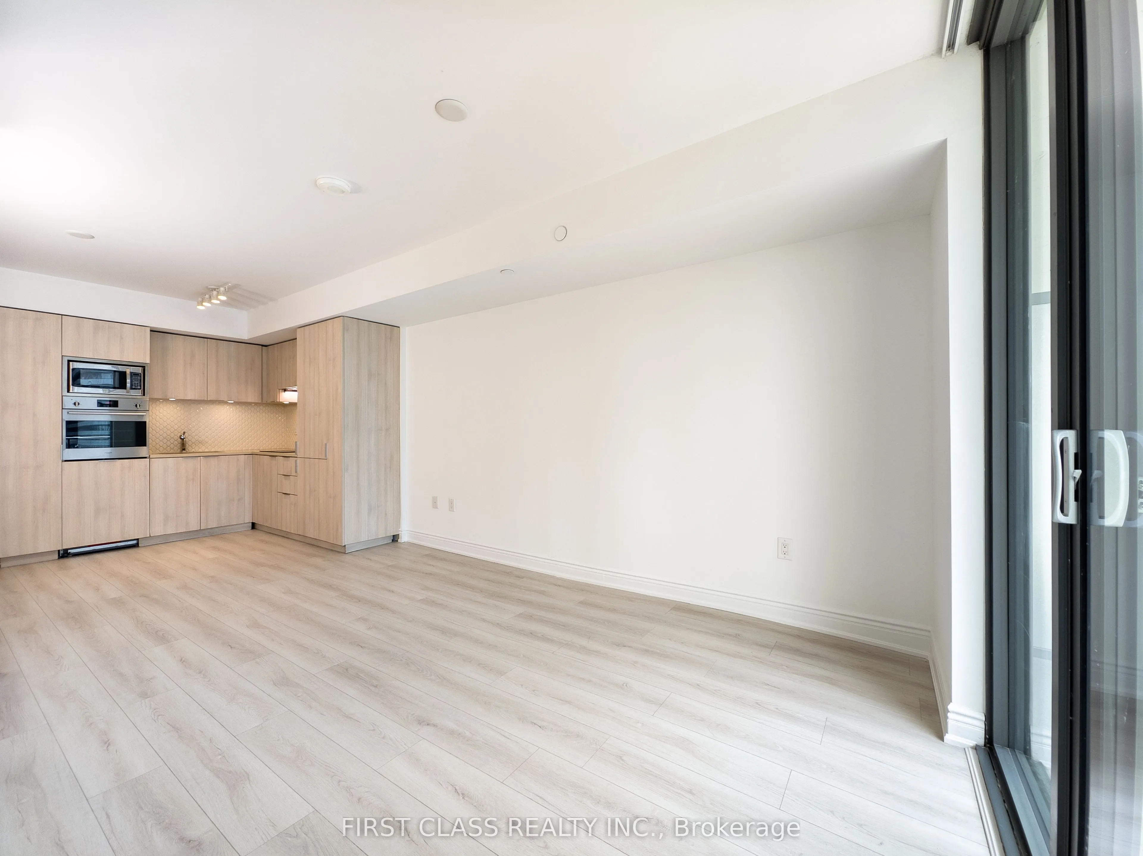 11 Wellesley Street W, #1404