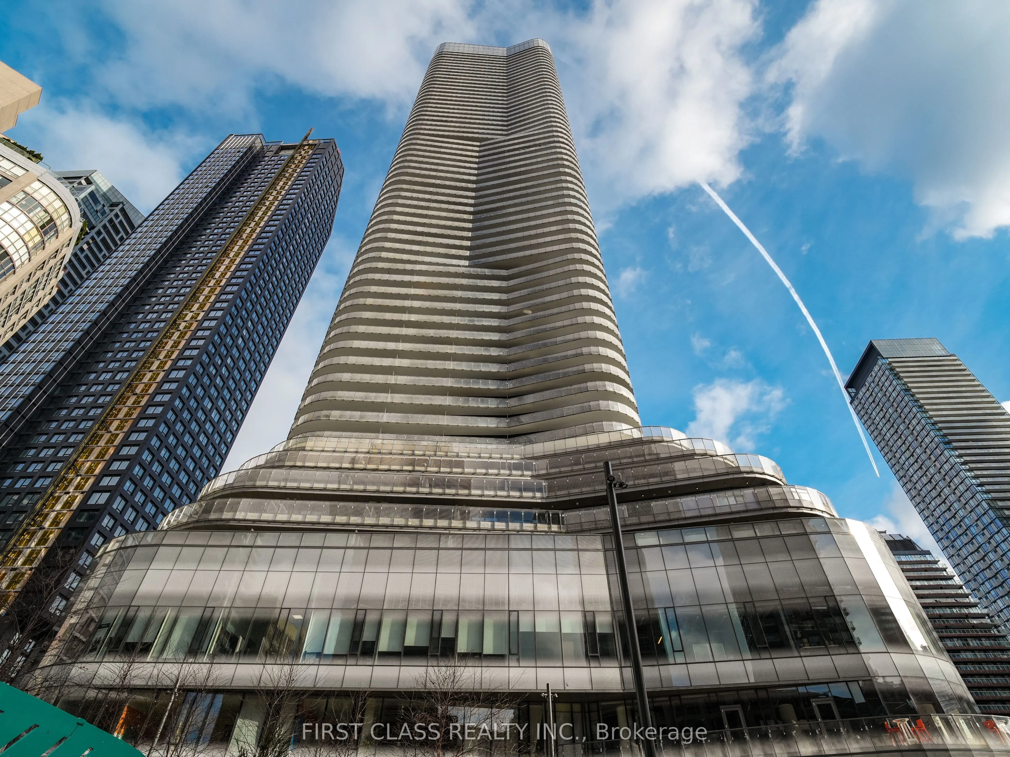 11 Wellesley Street W, #1404