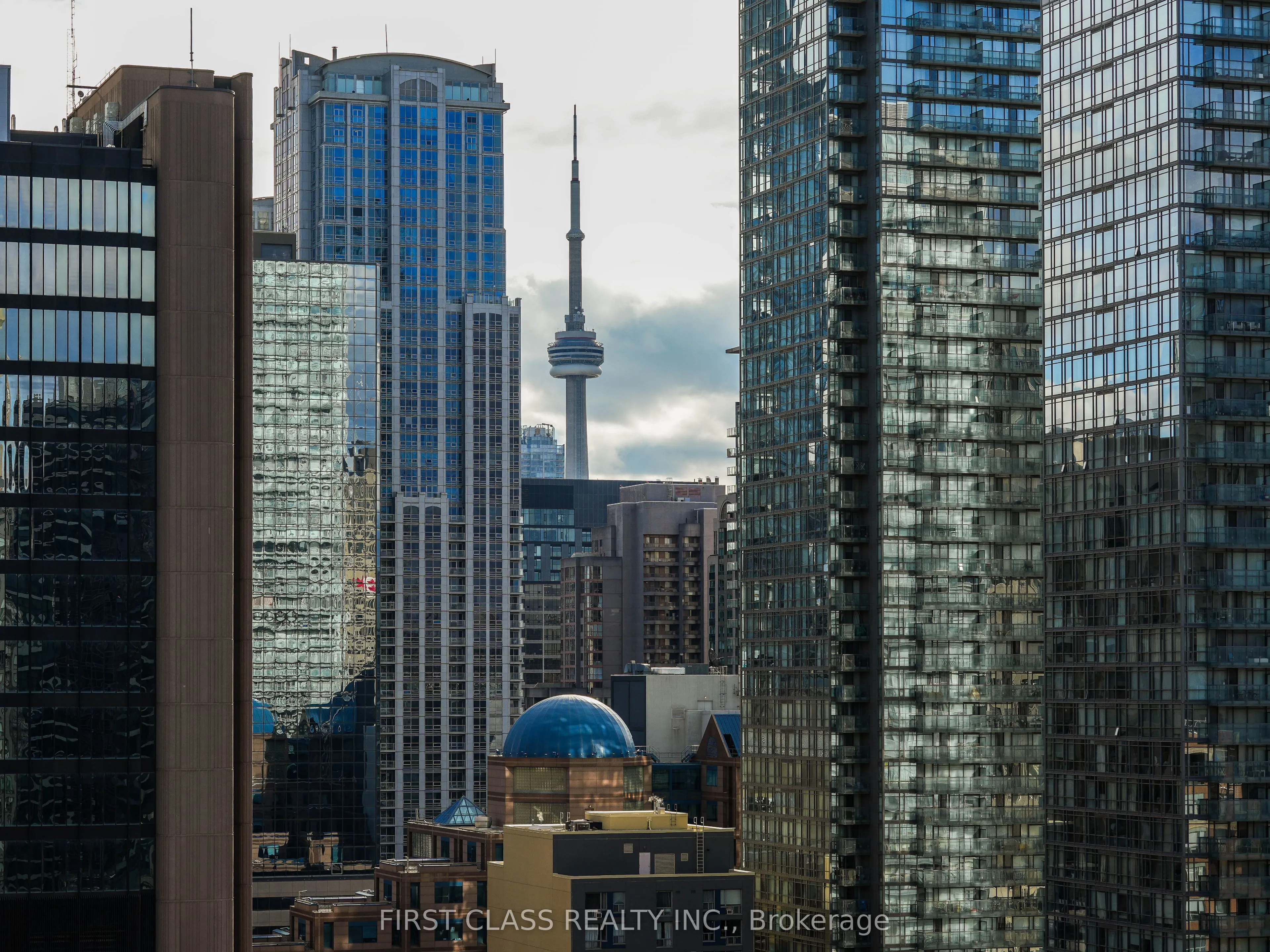 11 Wellesley Street W, #1404