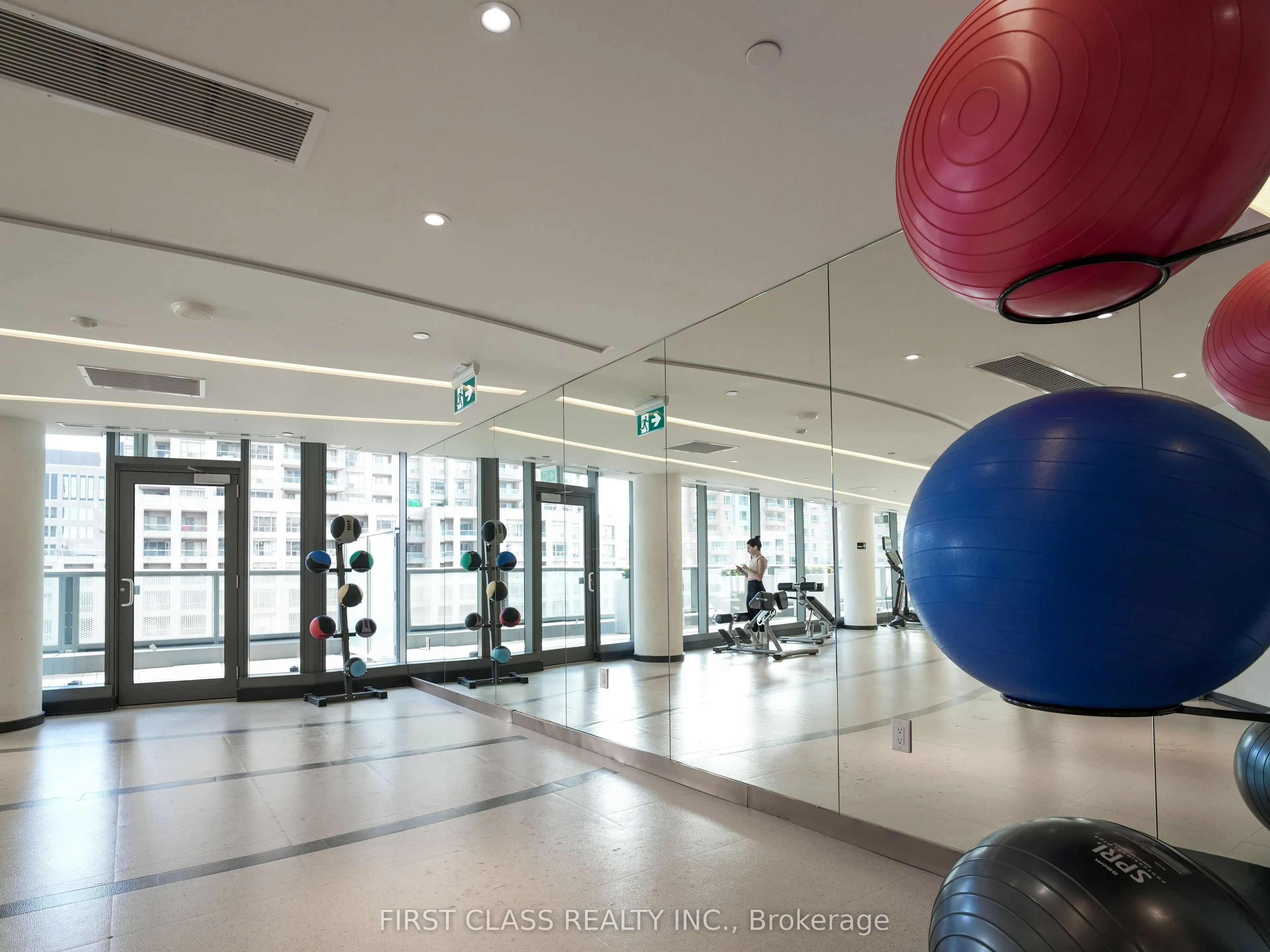 11 Wellesley Street W, #1404