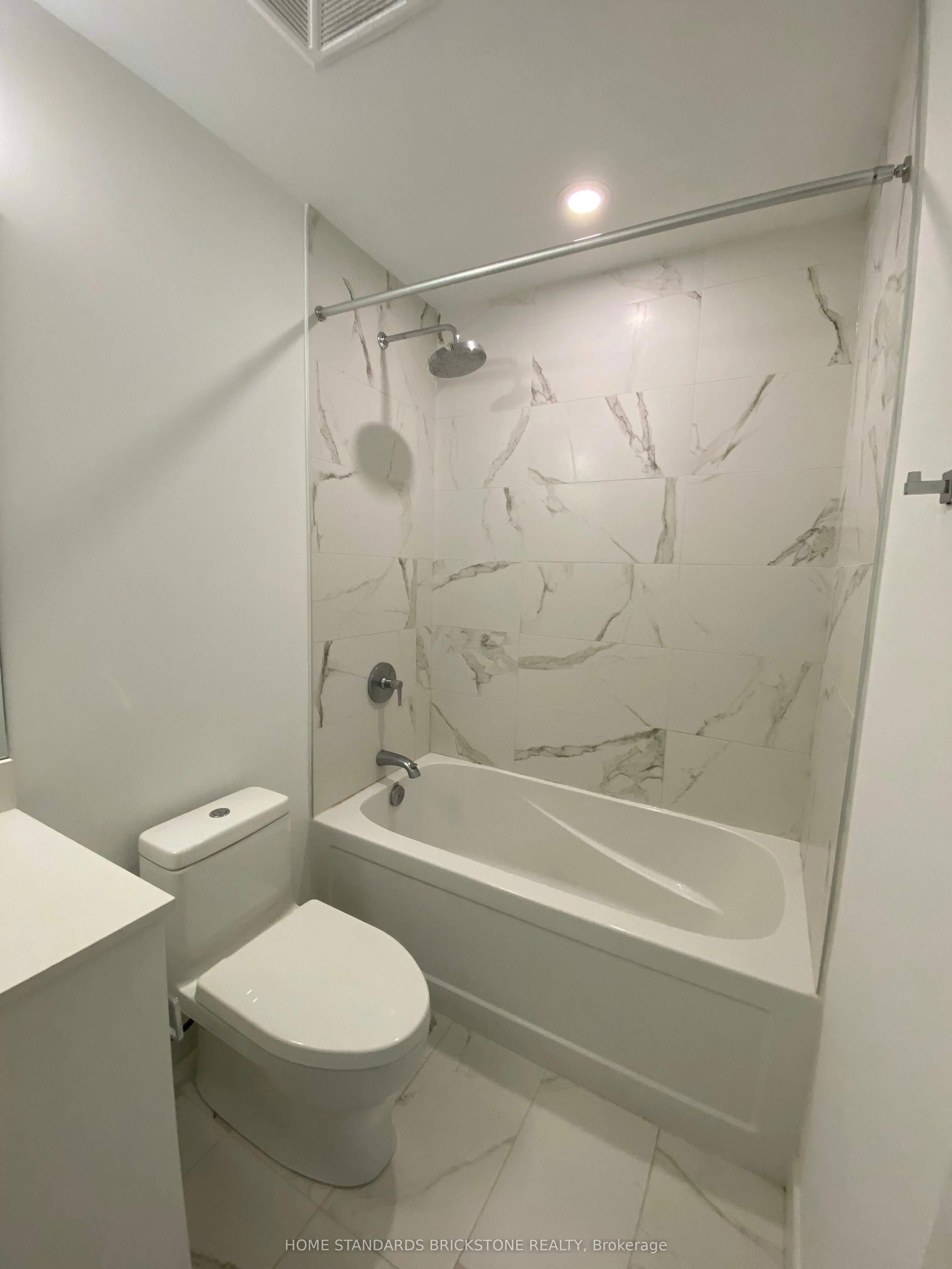 7 Golden Lion Heights, #N646