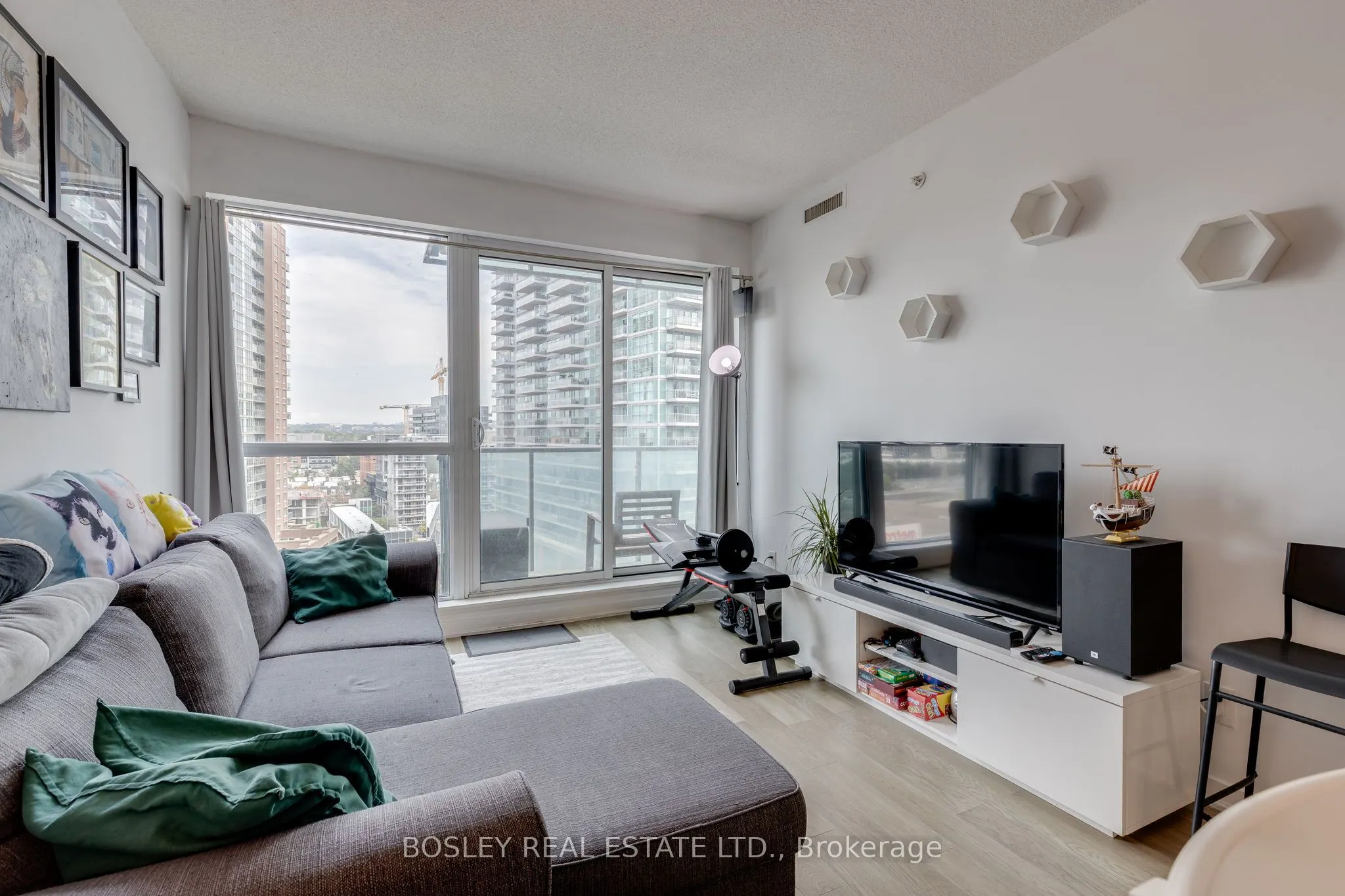 150 East Liberty Street, #1202