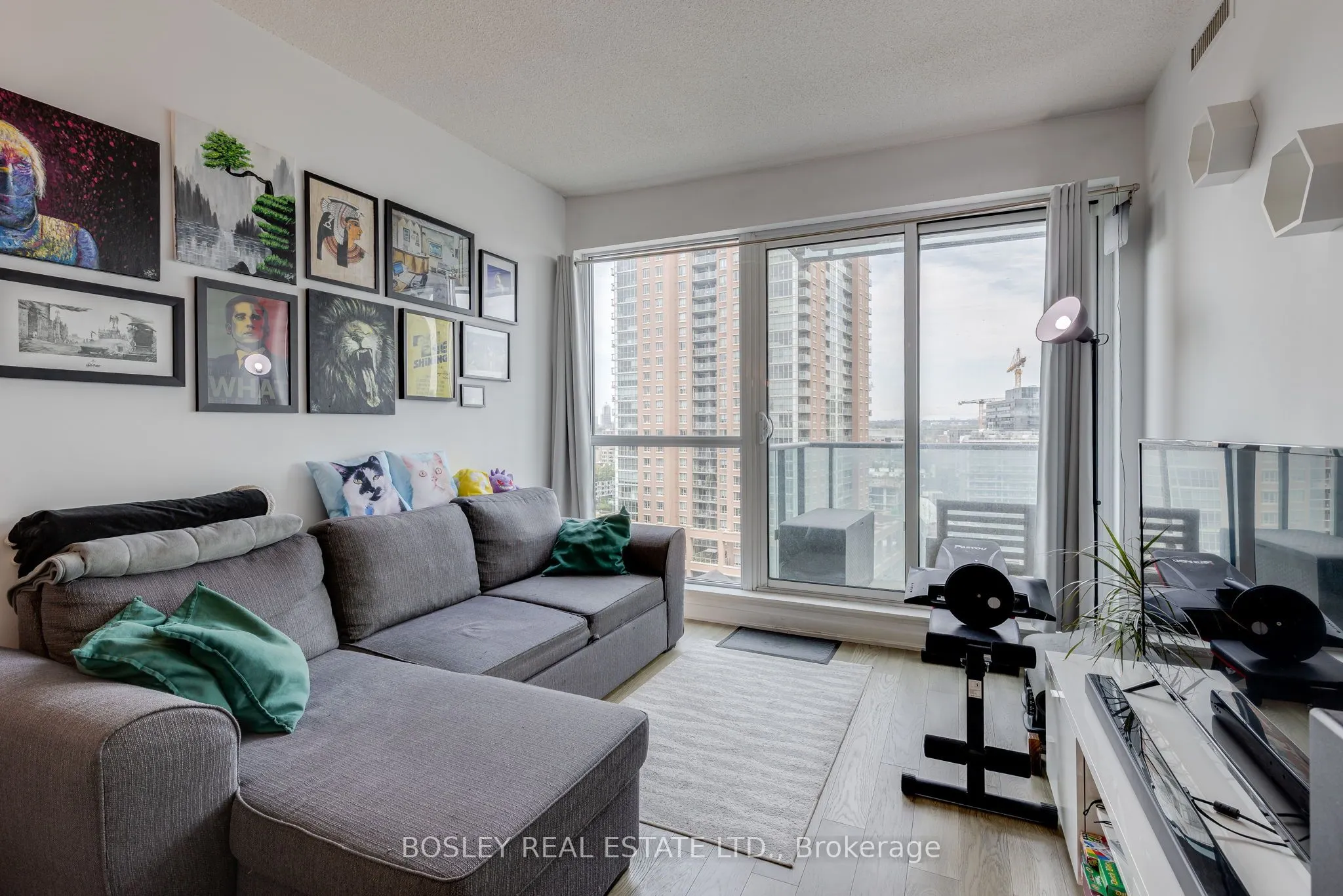 150 East Liberty Street, #1202